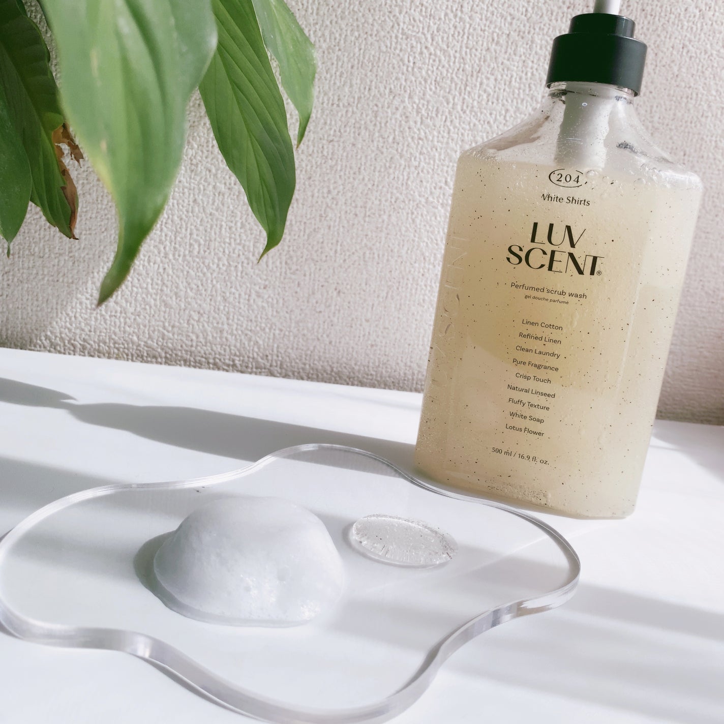 スクラブボディウォッシュ ホワイトシャツ リネンコットン/LUV SCENT/ボディスクラブを使ったクチコミ(3枚目)