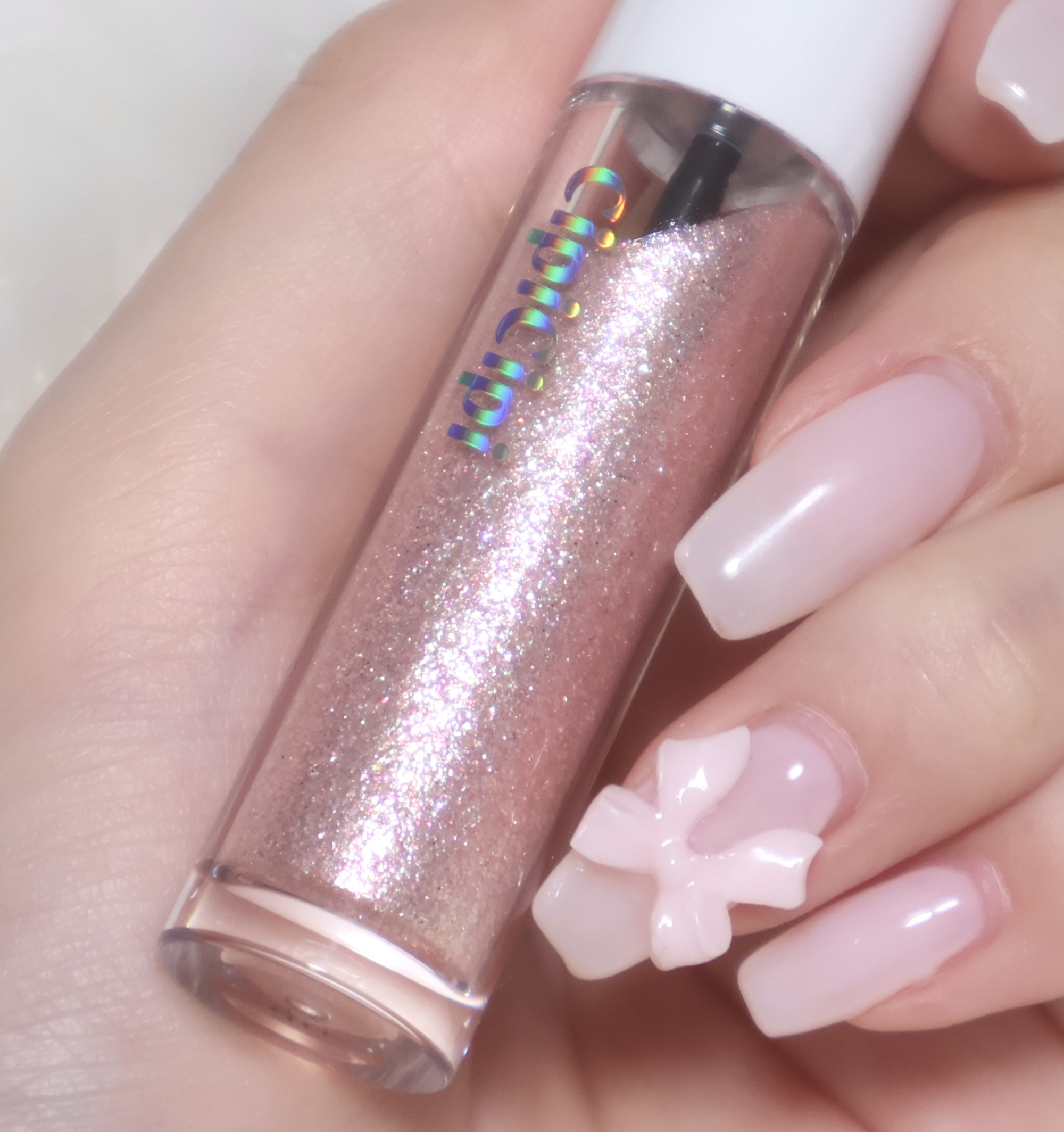 グリッター イルミネーションライナー R 102 スノーピンク(限定)/CipiCipi/リキッドアイライナーを使ったクチコミ（1枚目）