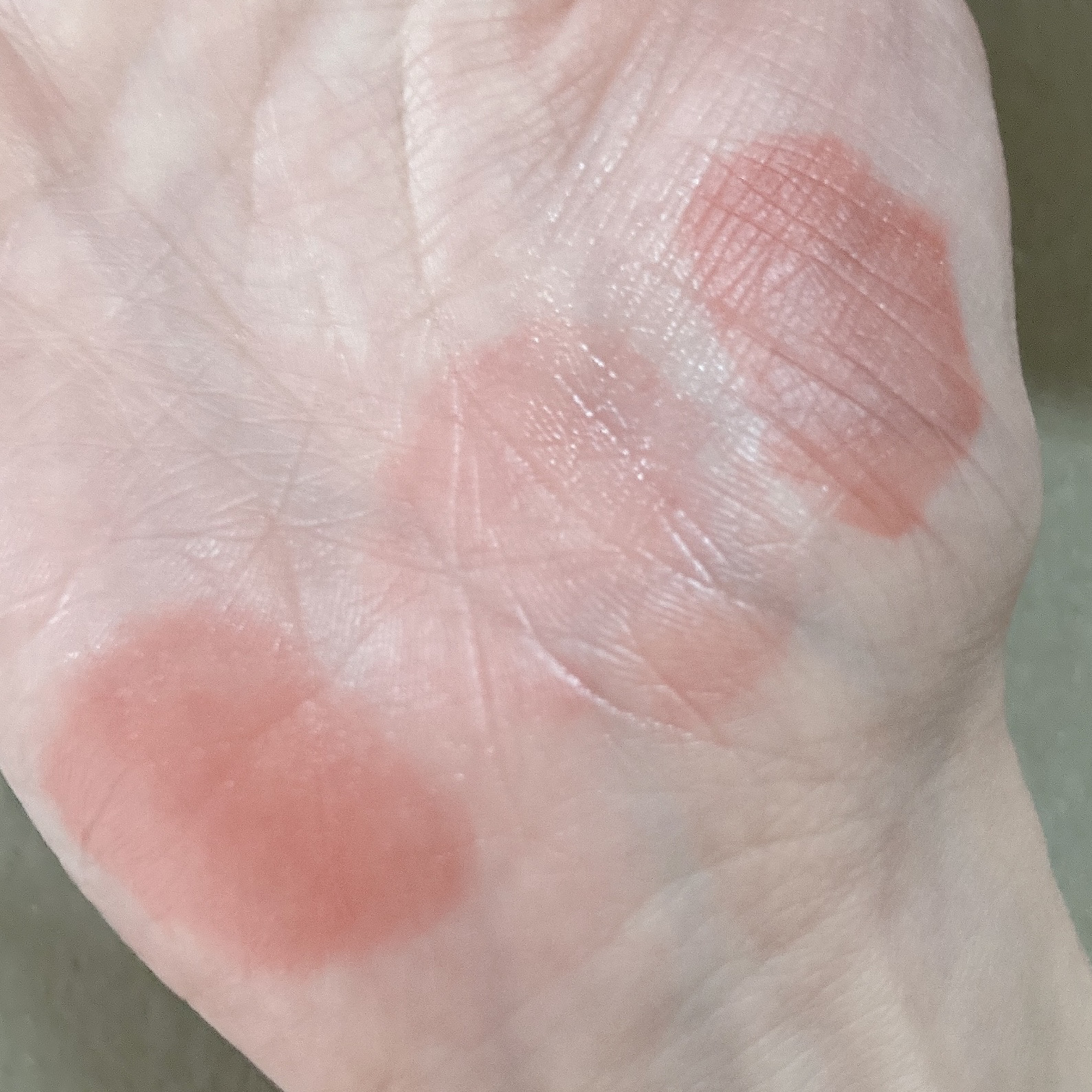 ジューシーデューイグロウティント 08 ベリーラテ(ミニ) /dasique/リップティントを使ったクチコミ（3枚目）