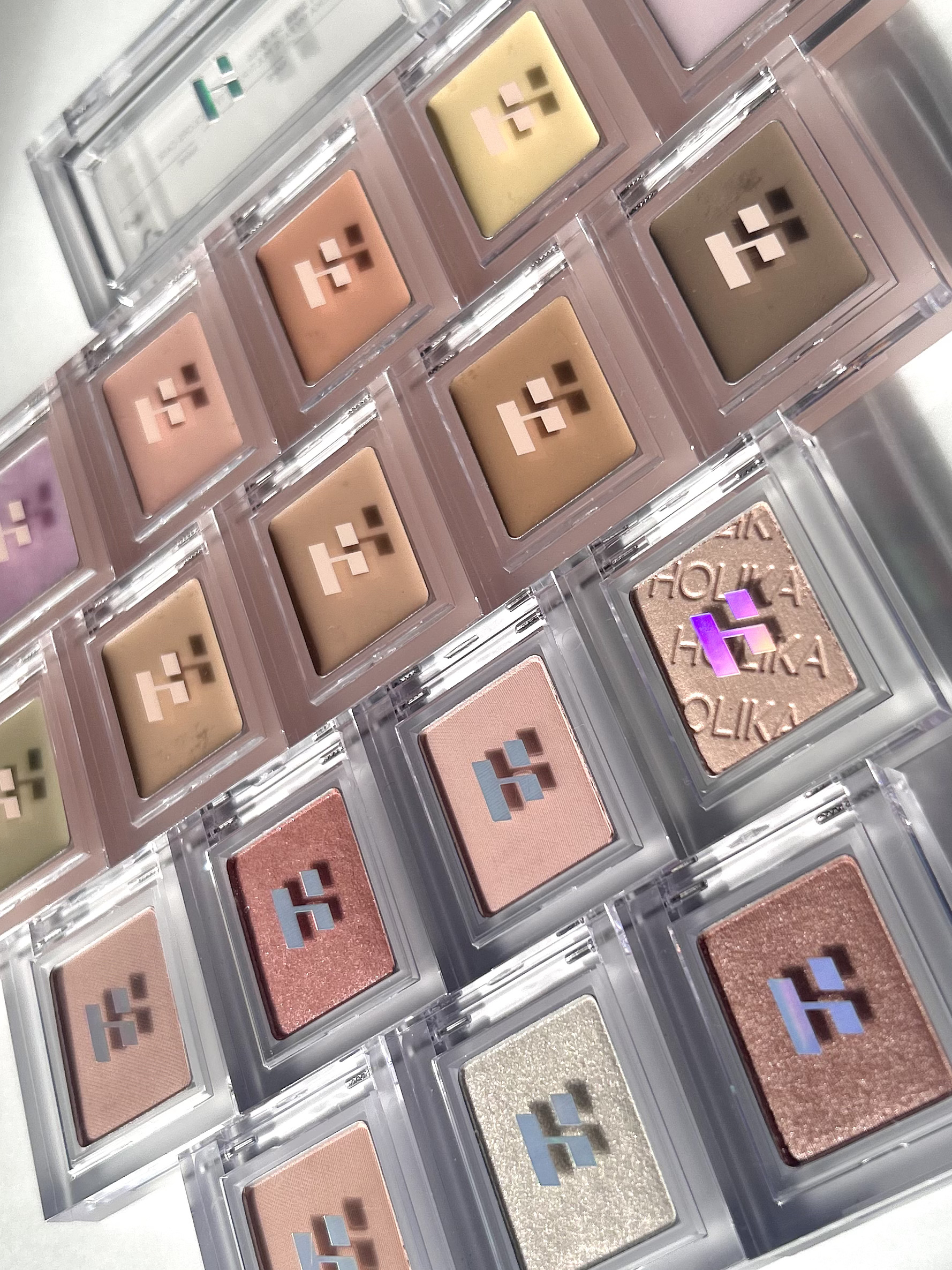 マイフェイブピースアイシャドウ｜HOLIKA HOLIKAの効果に関する