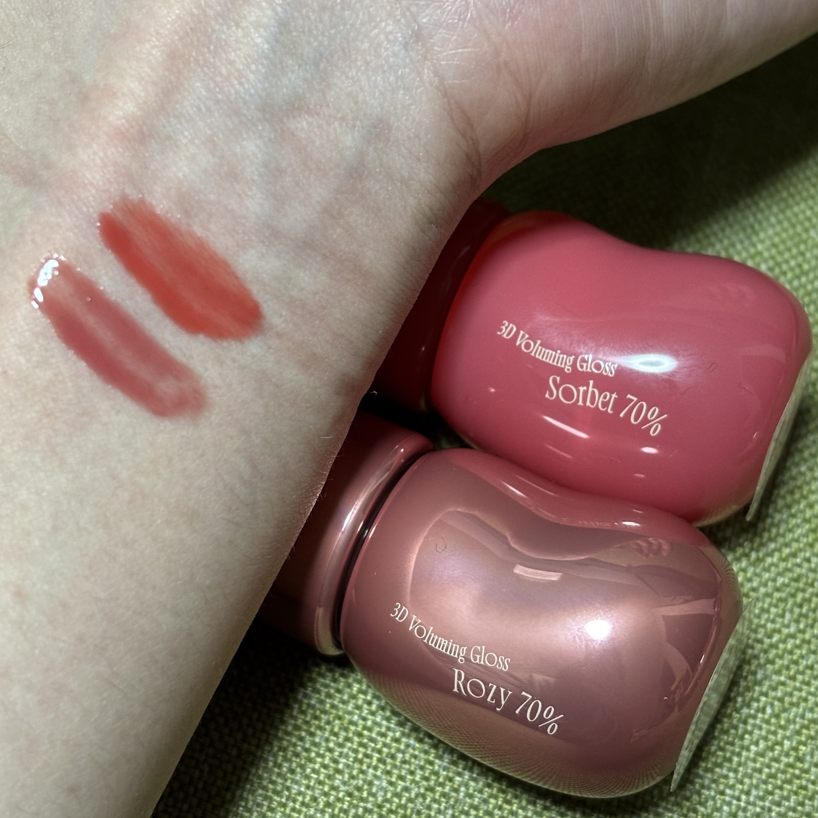 フィー 3Dボリューミンググロス/fwee/リップグロスを使ったクチコミ（2枚目）