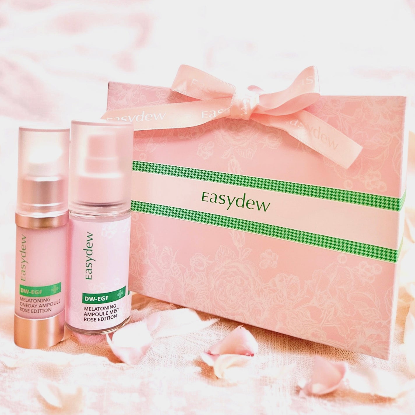 くる on LIPS 「┈┈┈┈┈┈┈┈Easydew/イージーデュー◻︎メラワンデー..」(1枚目)