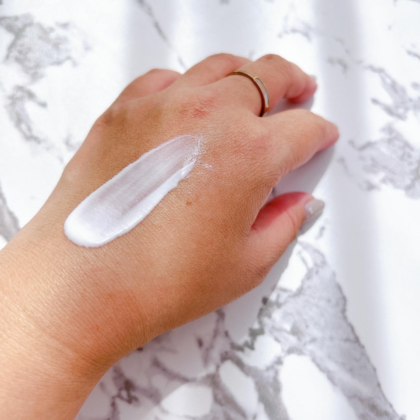 ヒアルーシカ ウォーターフィット サンセラム/SKIN1004/日焼け止めローションを使ったクチコミ（3枚目）