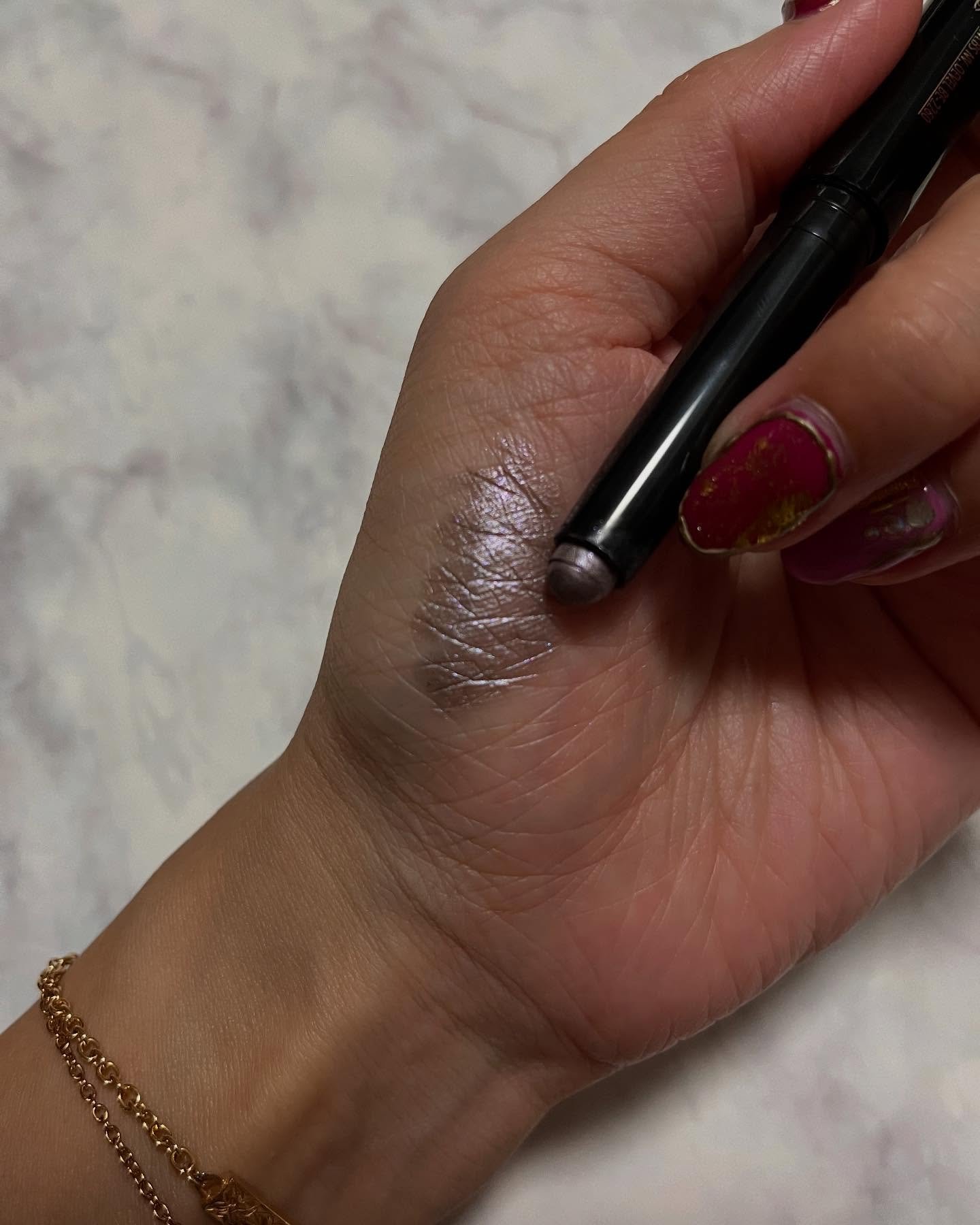 ダズルシャドウ アイシャドウ スティック/M・A・C/スティックアイシャドウを使ったクチコミ（2枚目）