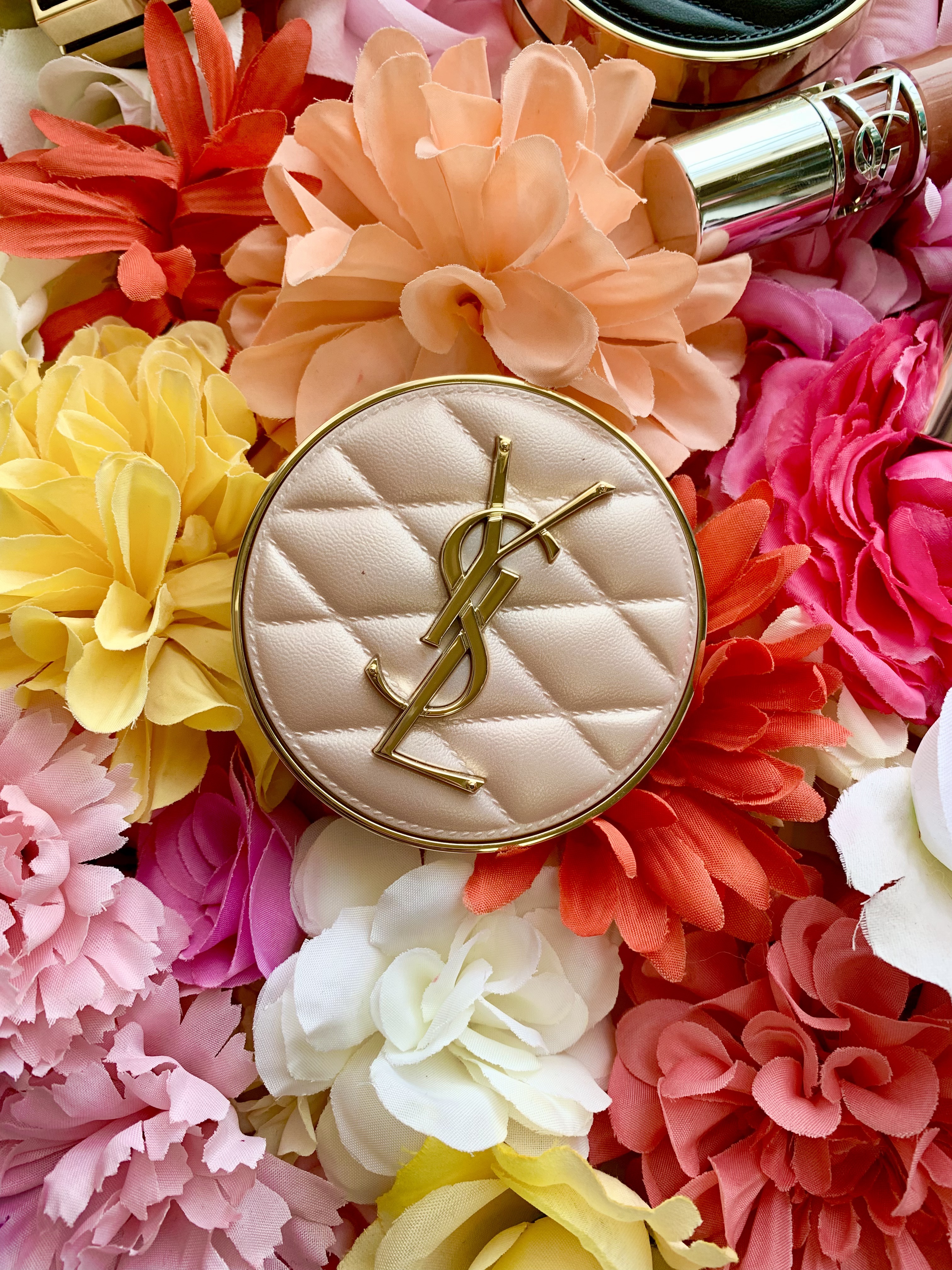 ラディアント タッチ グロウパクト B20 コレクター/YVES SAINT LAURENT BEAUTE/クッションファンデーションを使ったクチコミ（1枚目）