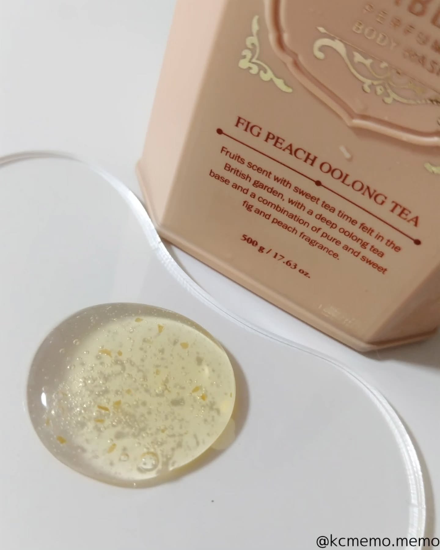 パフュームボディウォッシュ フィグピーチウーロンティー/TEABLESS/ボディソープを使ったクチコミ（3枚目）