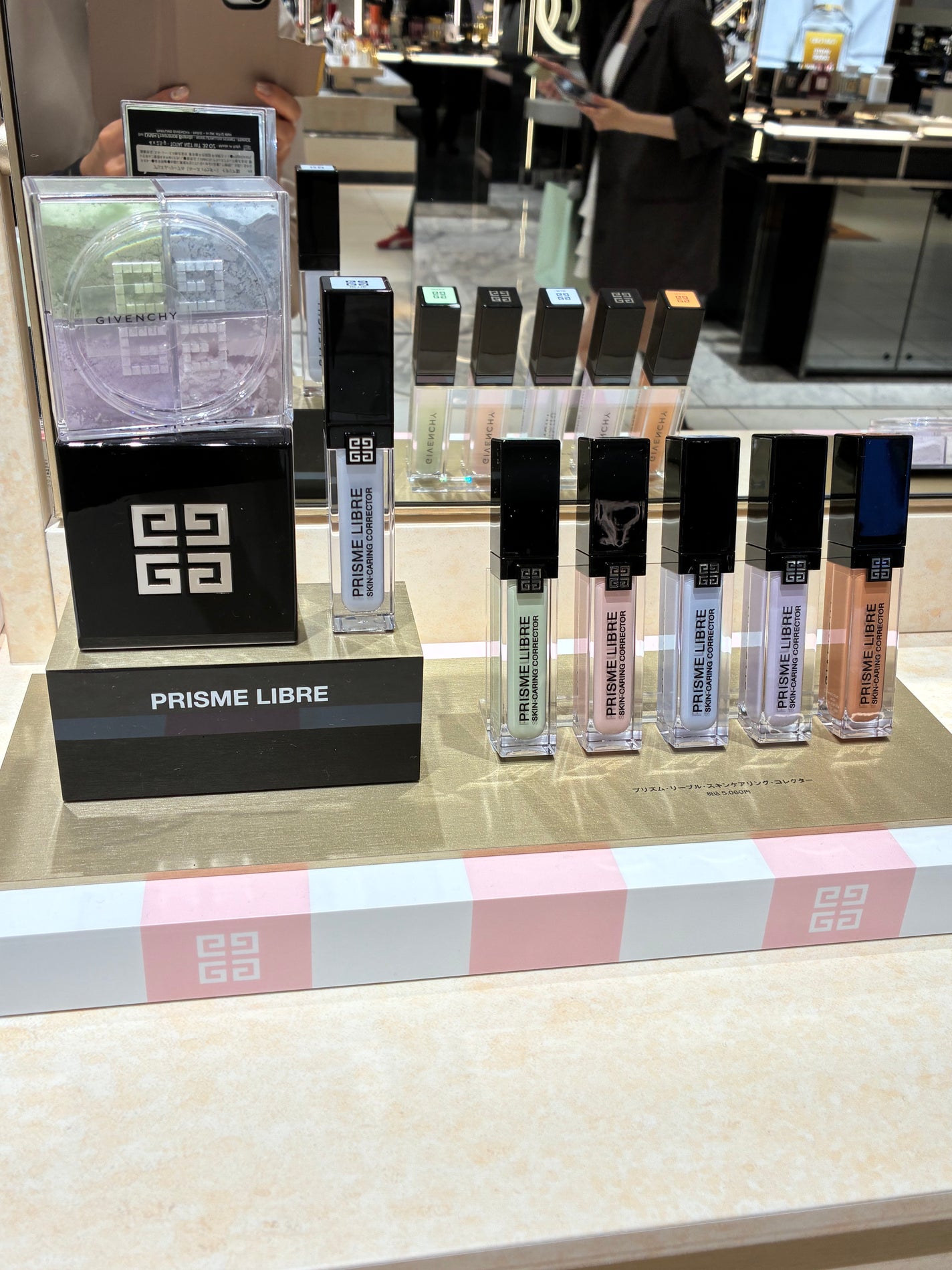 ローズ・パーフェクト・リキッド/GIVENCHY/口紅を使ったクチコミ(7枚目)