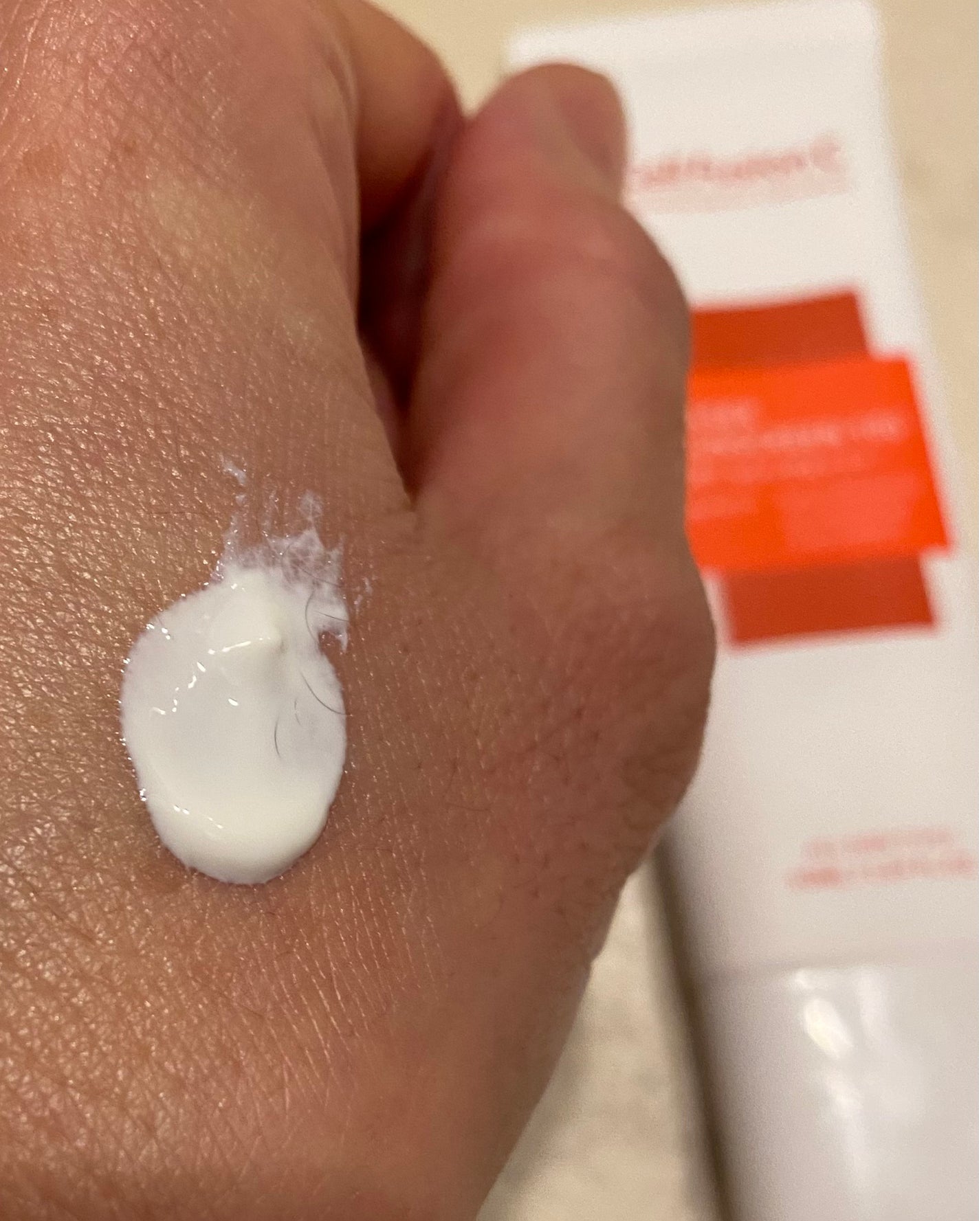 レーザーサンスクリーン 100/Cell Fusion C(セルフュージョンシー)/日焼け止めクリームを使ったクチコミ(2枚目)