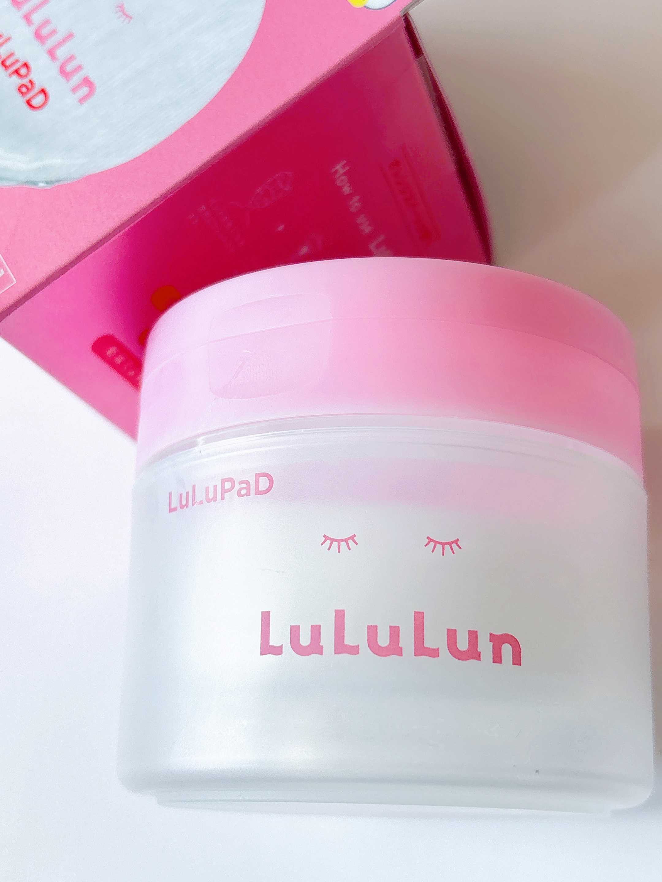 

ルルルンのモニター企画に参加しています♡


ルルルン トナーパッド うるおいON
50枚入	1,980円


✓部分的な集中パック、潤いをON
✓ピタッと貼り付けやすいなめらかなシート
✓いつでもどこでも潤いをチャージ

蓋付き、ピン