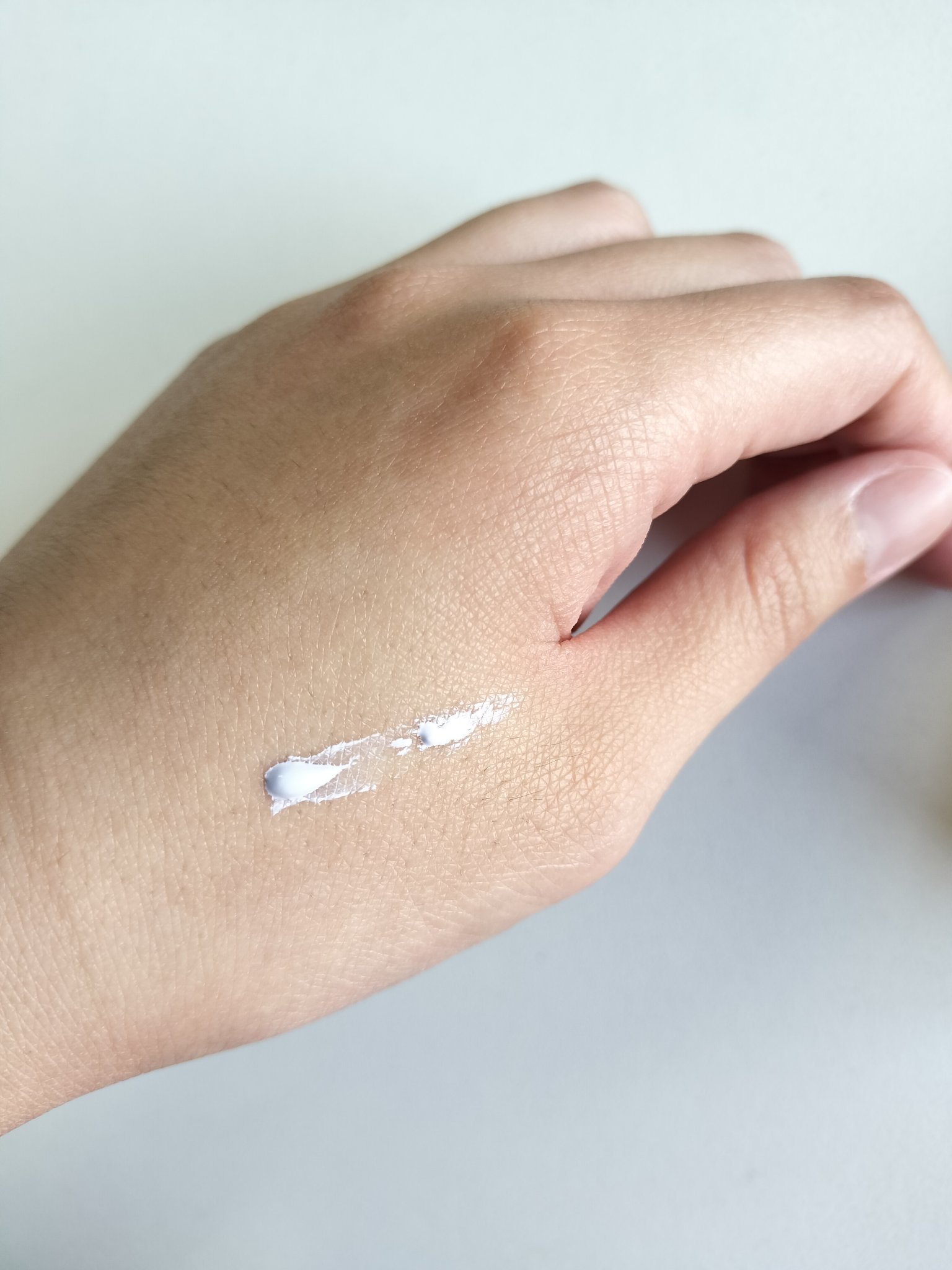 ケイト スノースキンベース/KATE/化粧下地を使ったクチコミ（2枚目）