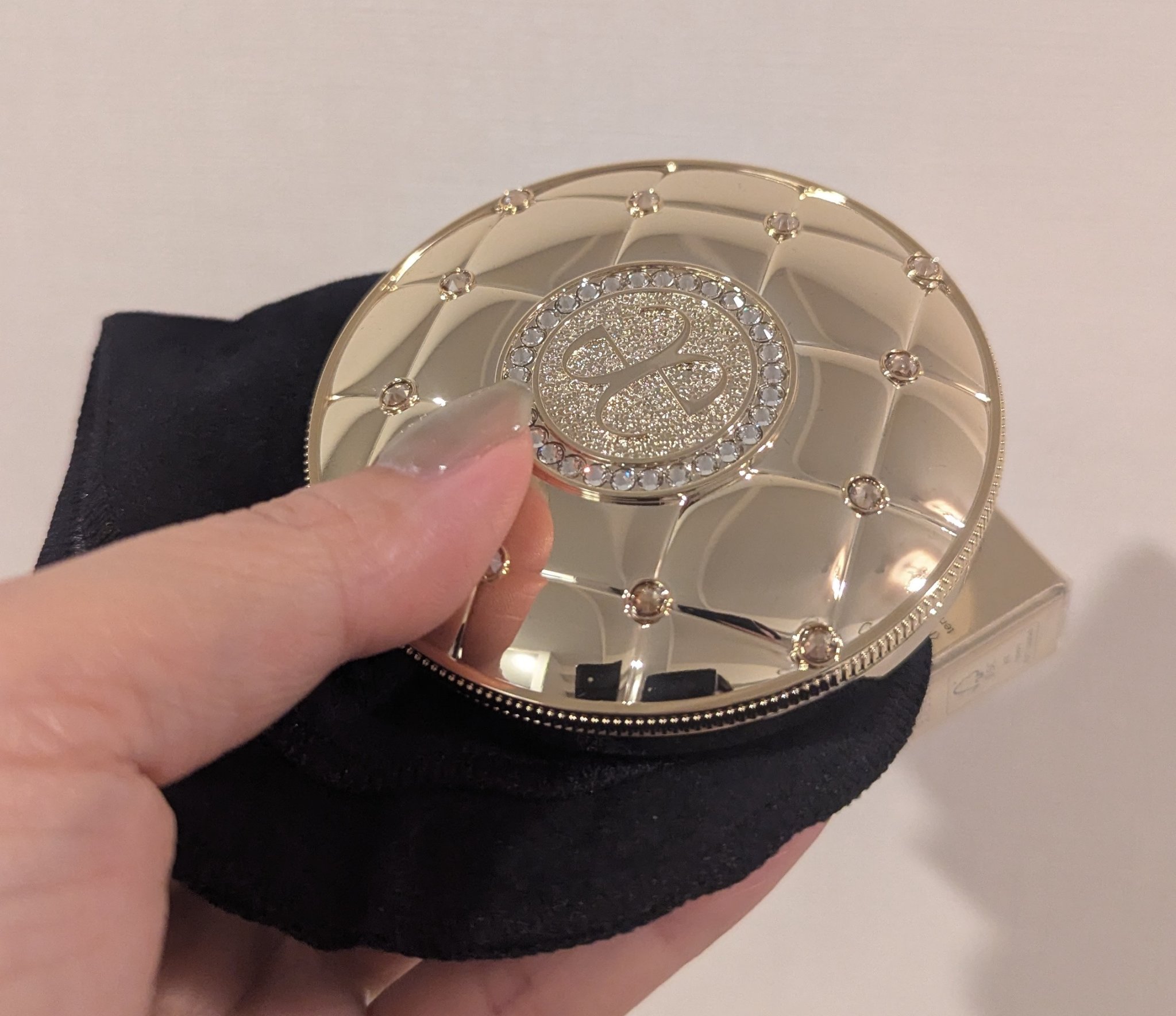 ラ プードル オートニュアンス/Elégance/プレストパウダーを使ったクチコミ（1枚目）