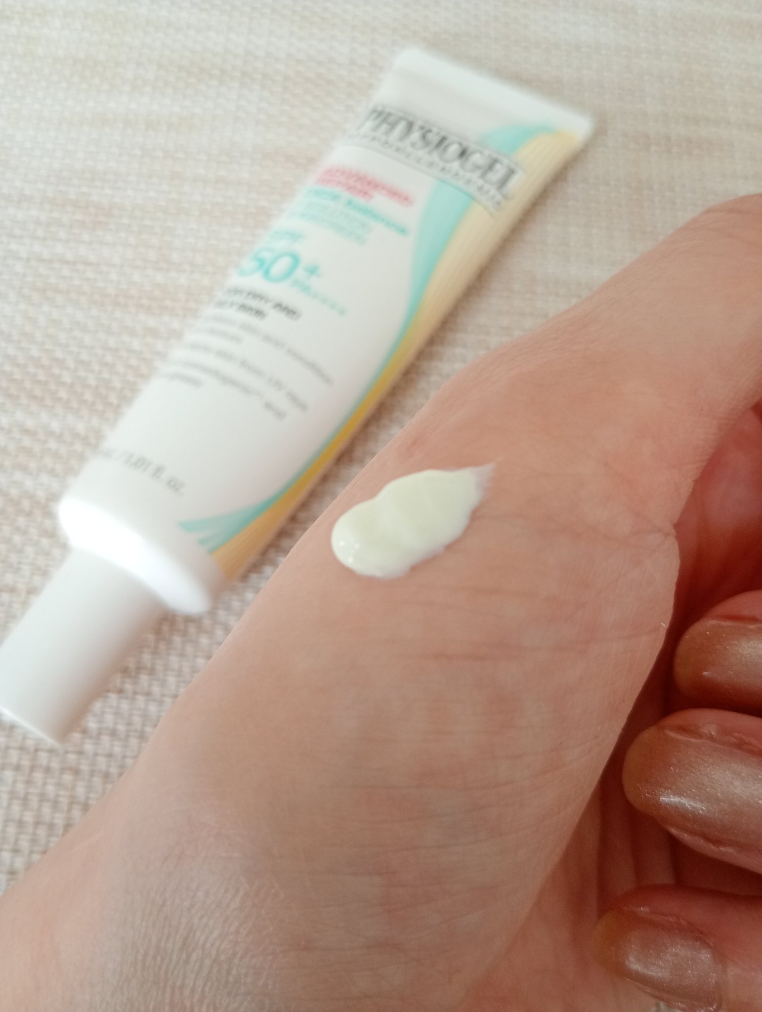 アドバンスドリペア　シカ　バランス　Ｐソリューション　サンスクリーン/PHYSIOGEL/日焼け止めクリームを使ったクチコミ（1枚目）