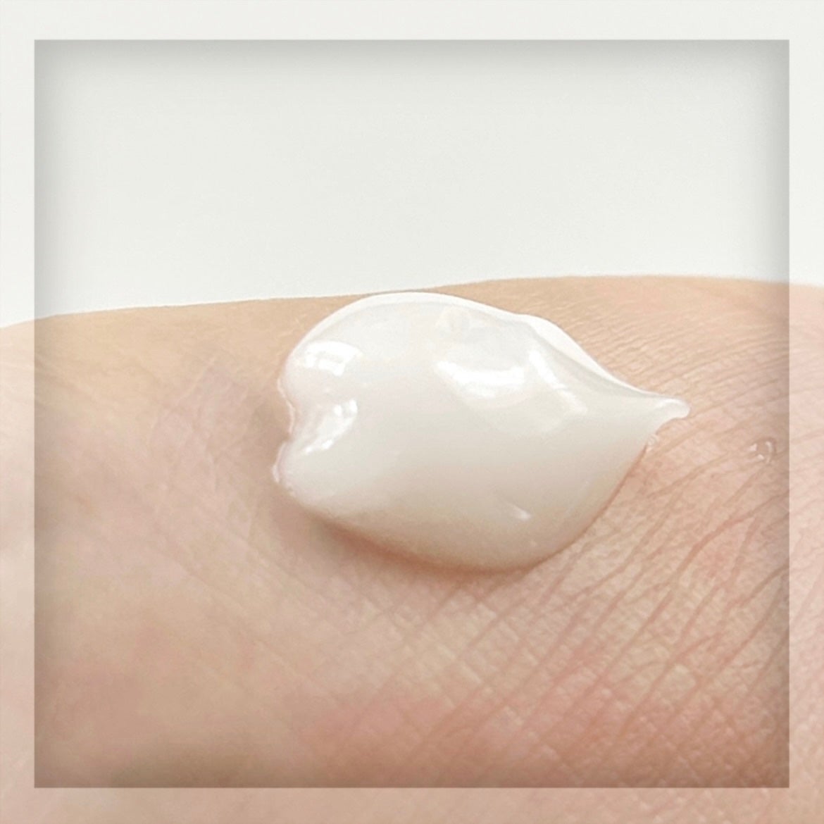 MCマルチビタモイスチャーセラミドクリーム/コスデバハ/フェイスクリームを使ったクチコミ(4枚目)