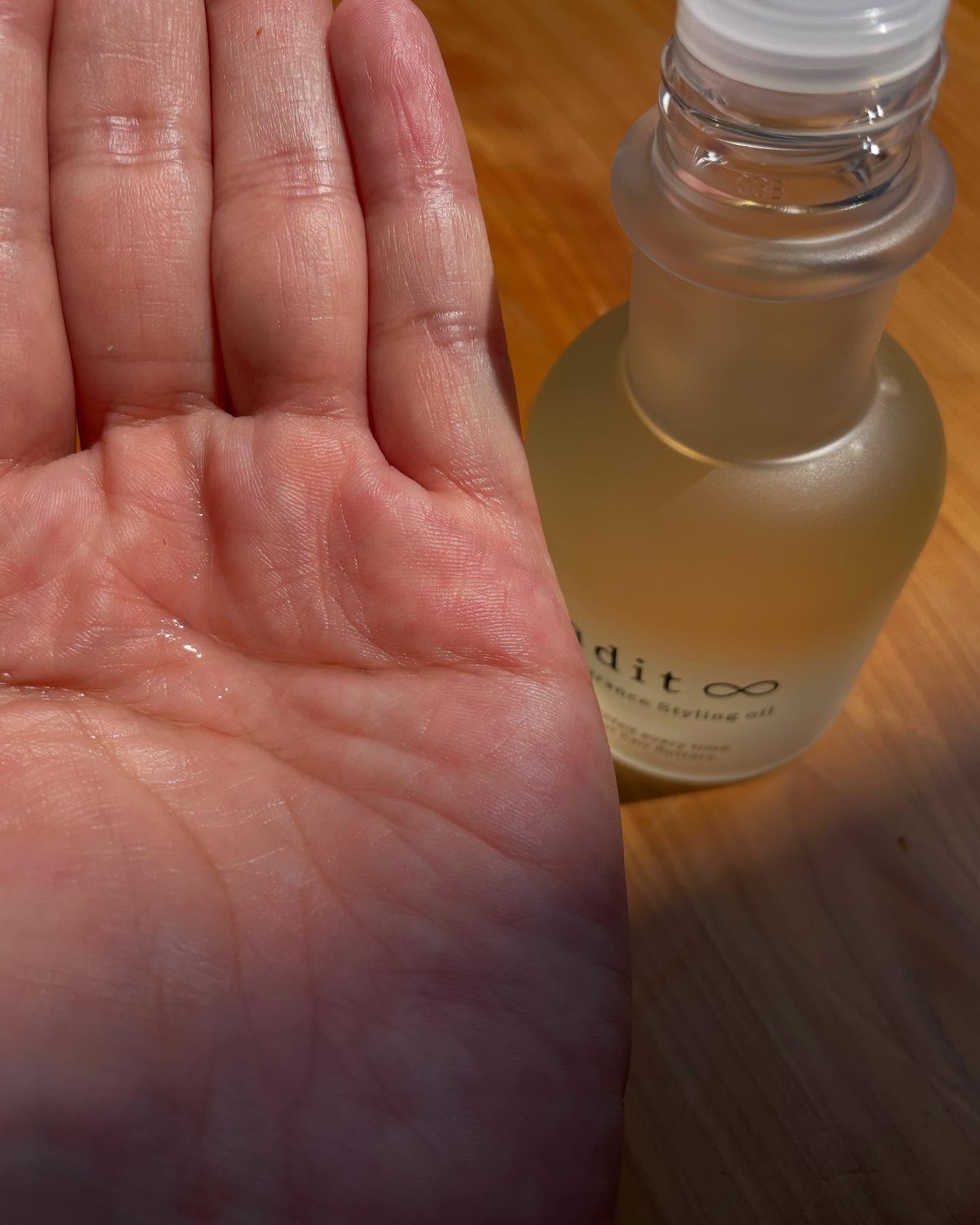 フレグランス スタイリングオイル/adit∞/ヘアオイルを使ったクチコミ（3枚目）