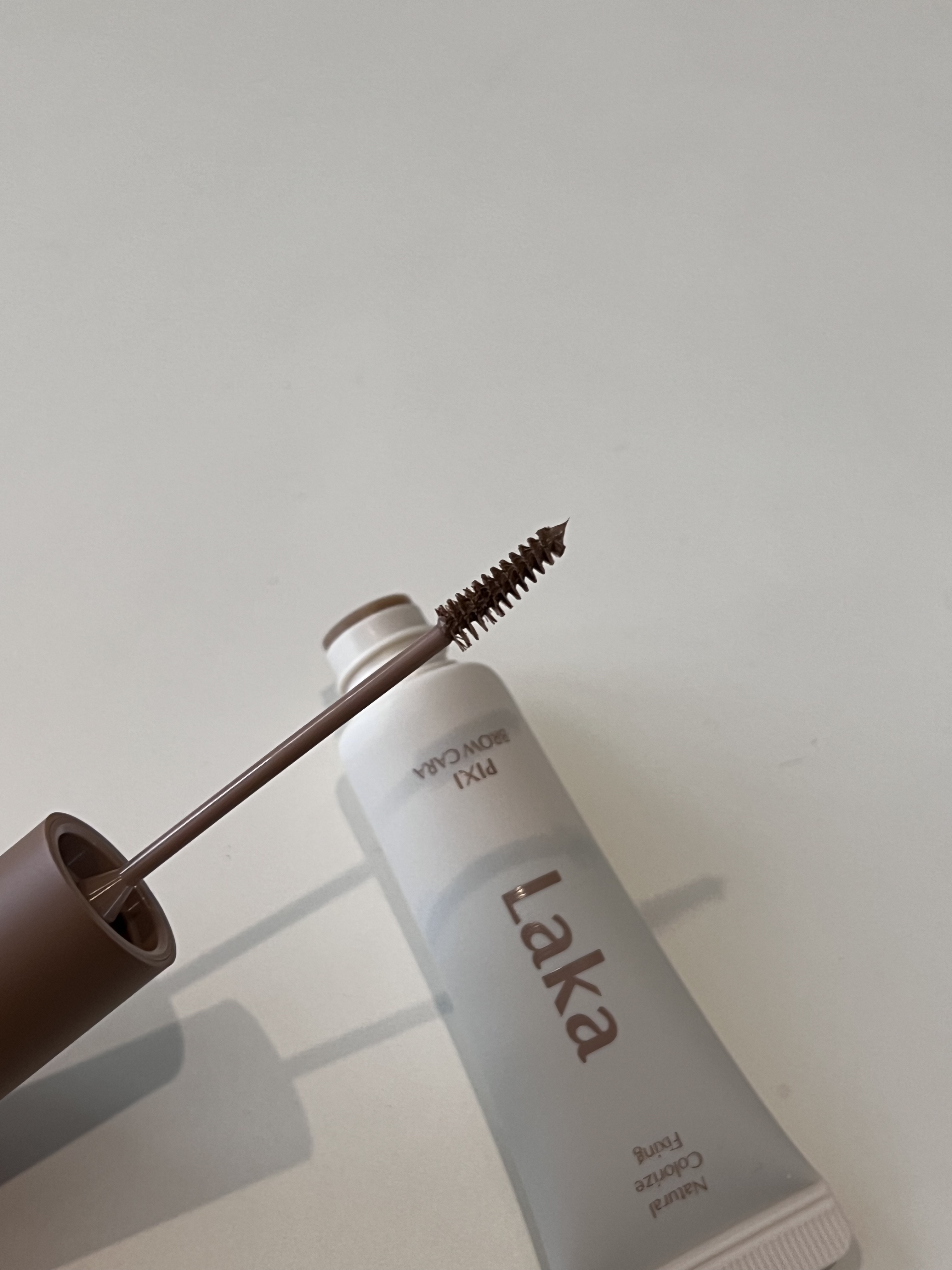 ラカ ピクシーブロウカラ/Laka/眉マスカラを使ったクチコミ（3枚目）