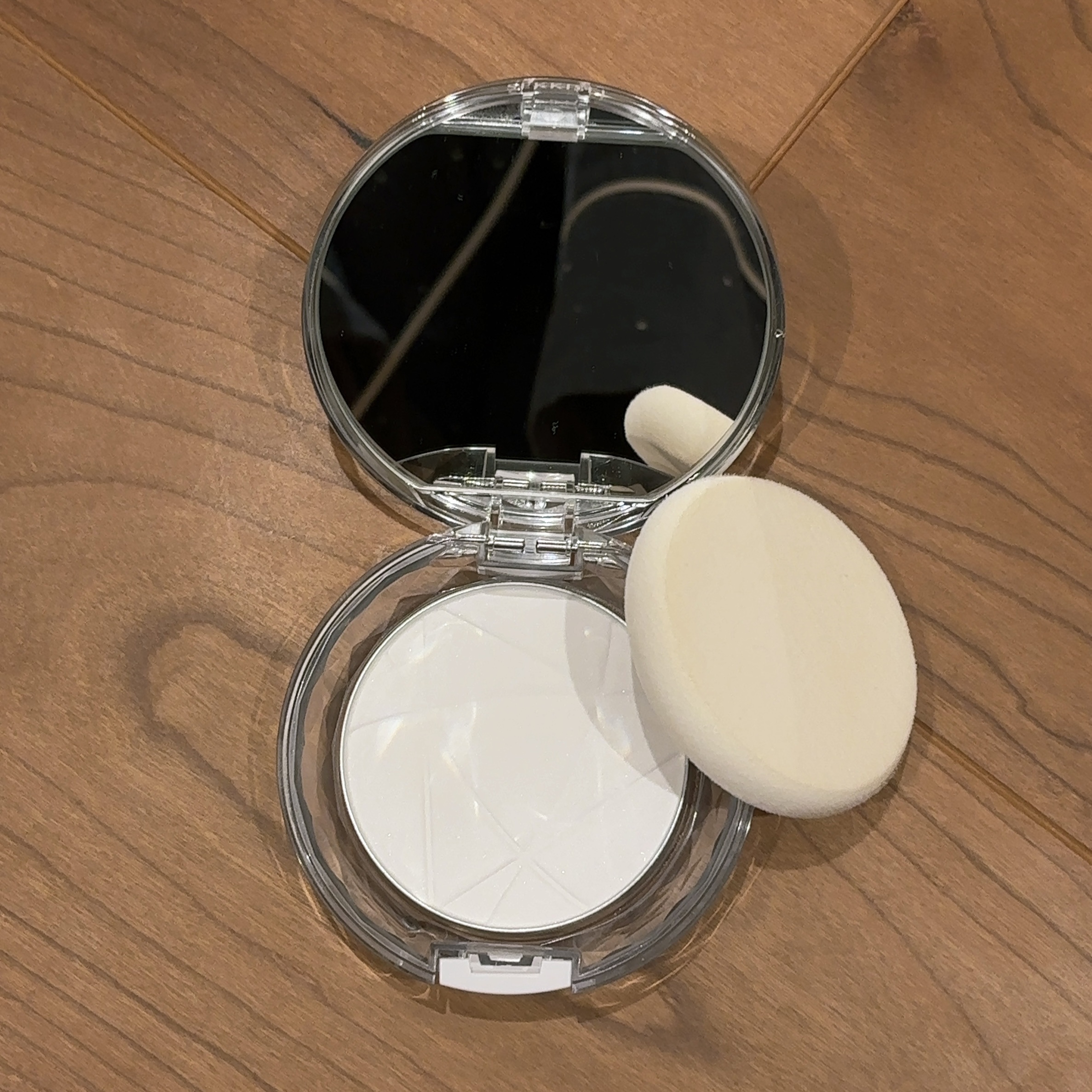 スノー CC パウダー/雪肌精/パウダーファンデーションを使ったクチコミ（2枚目）