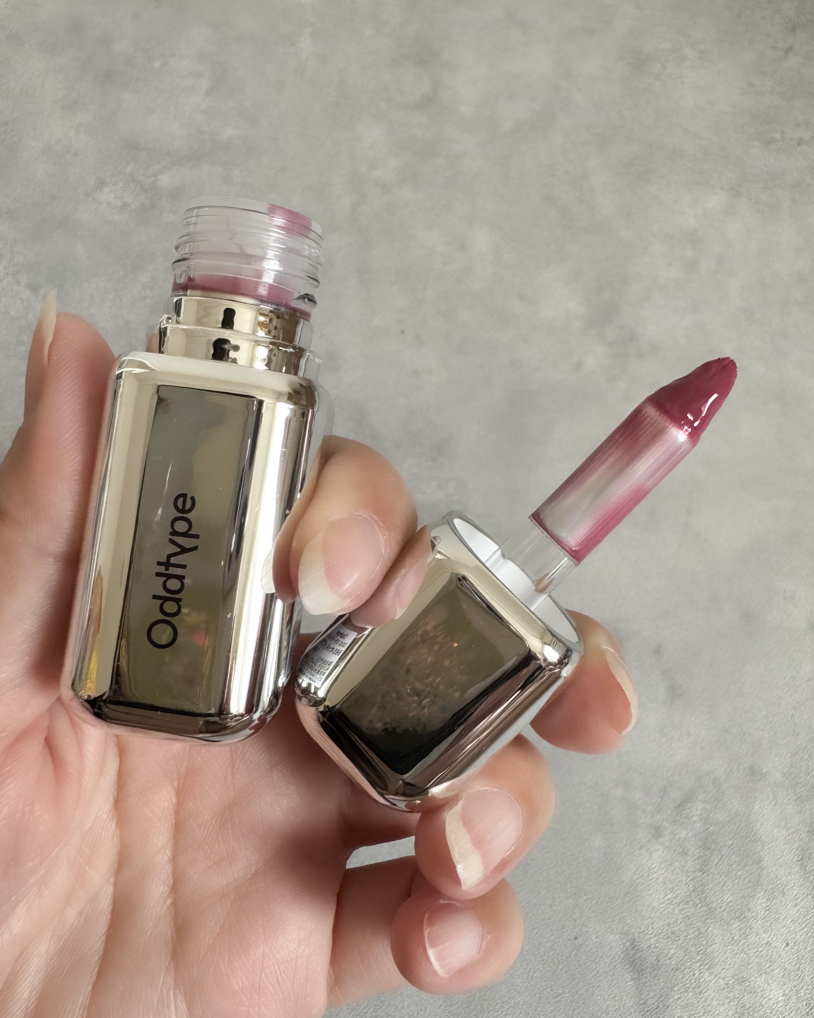 アンシーン ミラーティント 565 オッド,イブン/Oddtype/リップティントを使ったクチコミ（2枚目）