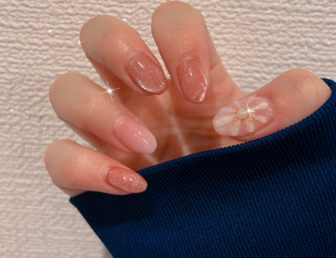 𝚁 𝚒 𝚔 𝚘 on LIPS 「selfnail💅🏻🩷過去ネイルパーツ禁止職場なのでパーツなし..」(1枚目)