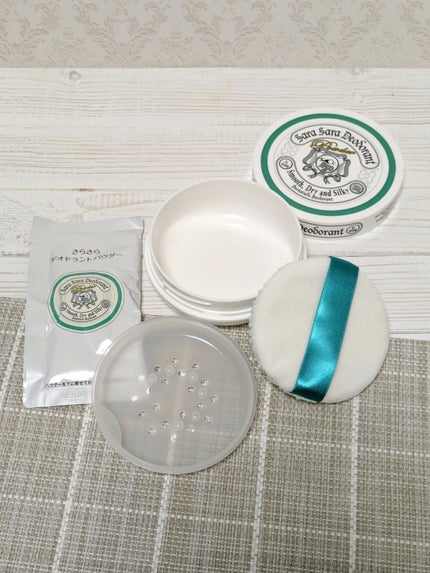 薬用さらさらデオドラントパウダー/デオナチュレ/デオドラント・制汗剤を使ったクチコミ(4枚目)