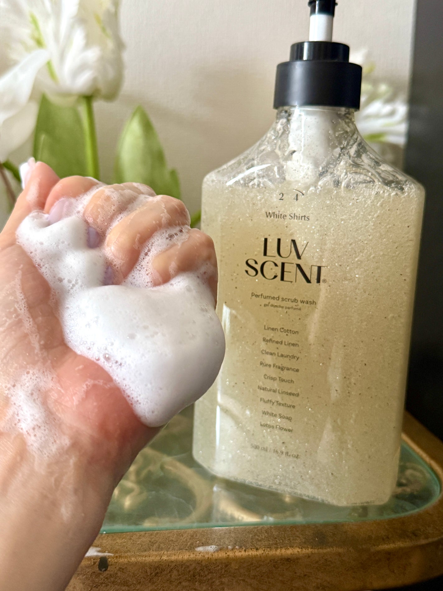 スクラブボディウォッシュ ホワイトシャツ リネンコットン/LUV SCENT/ボディスクラブを使ったクチコミ(3枚目)