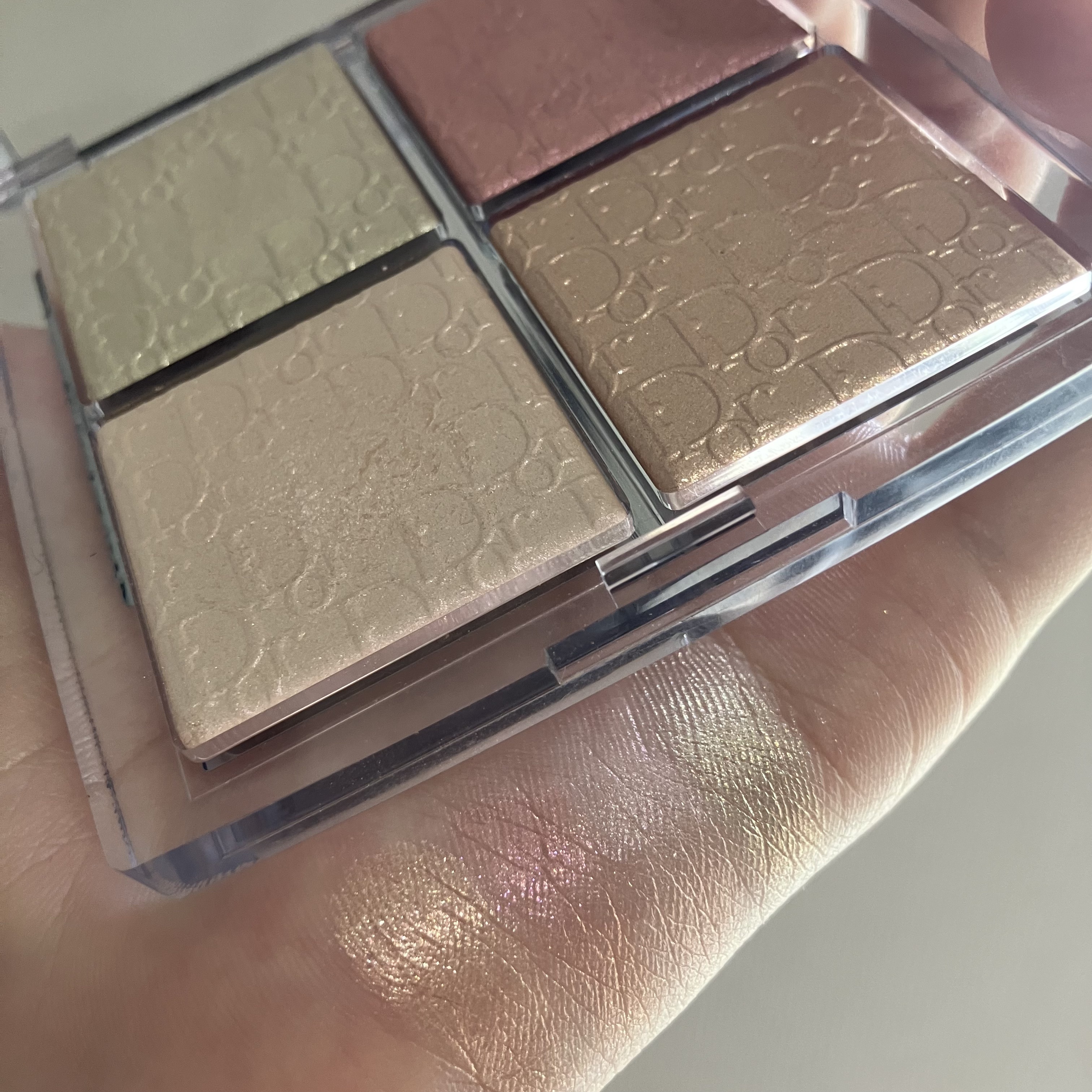 ディオール バックステージ フェイス グロウ パレット/Dior/ハイライトを使ったクチコミ（3枚目）