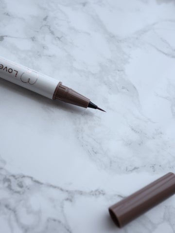 ラブ・ライナー シグネチャーフィットWエンドライナー<アイブロウ>/ラブ・ライナー/リキッドアイブロウを使ったクチコミ(2枚目)