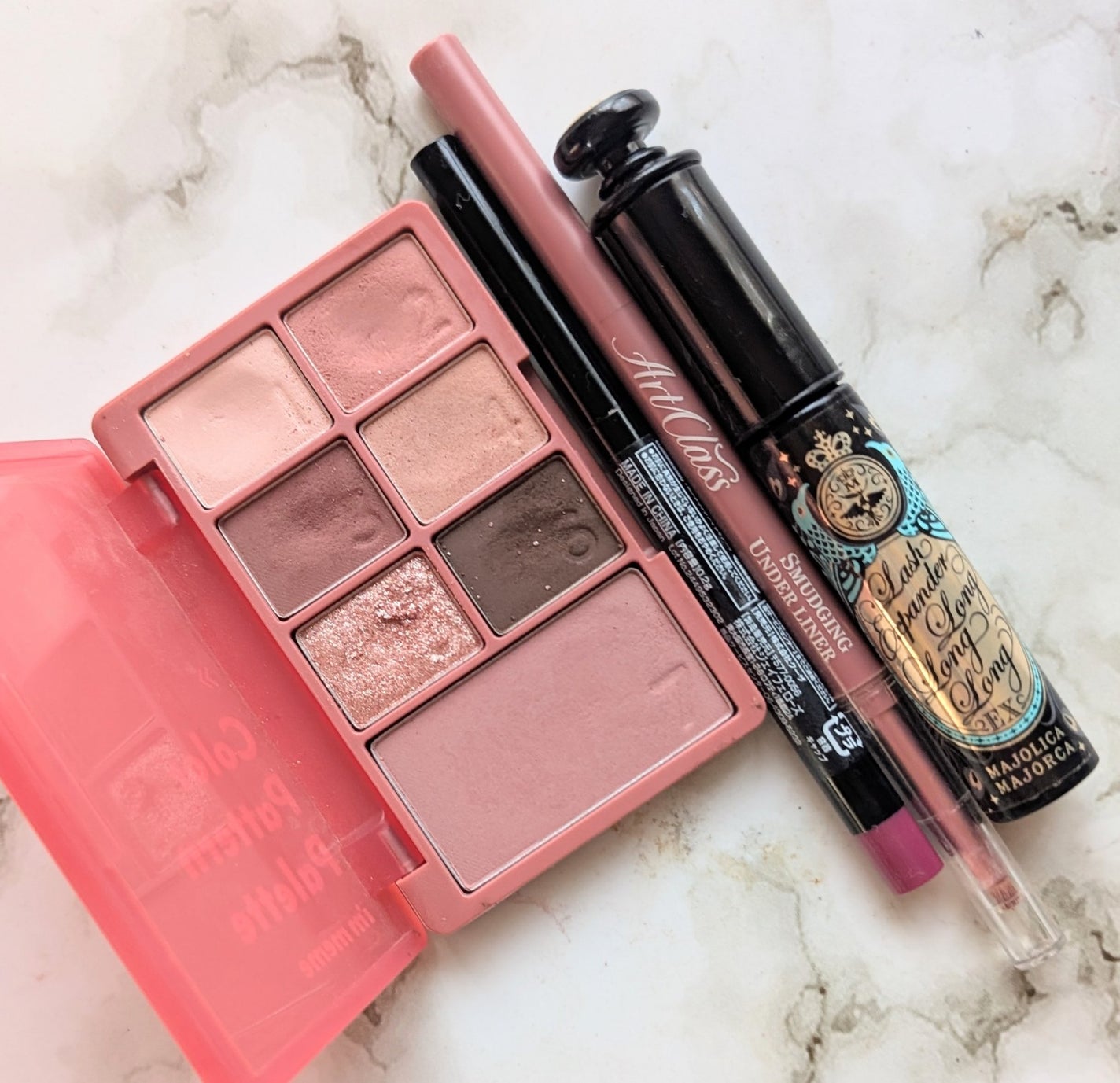 クレヨンタッチミー メタリックアイライナー/キャンドゥ/ペンシルアイライナーを使ったクチコミ(1枚目)