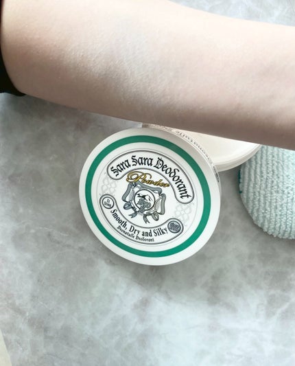 薬用さらさらデオドラントパウダー/デオナチュレ/デオドラント・制汗剤を使ったクチコミ(4枚目)