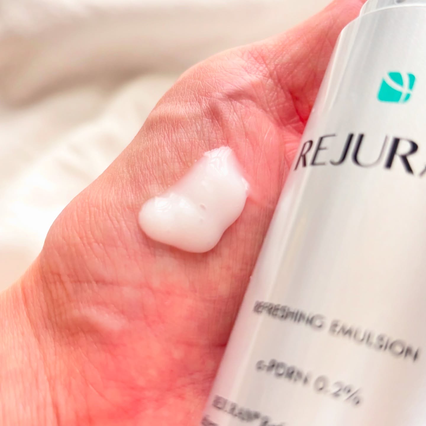 REJURAN リフレッシングエマルジョン 45ml/REJURAN COSMETICS/乳液を使ったクチコミ（2枚目）