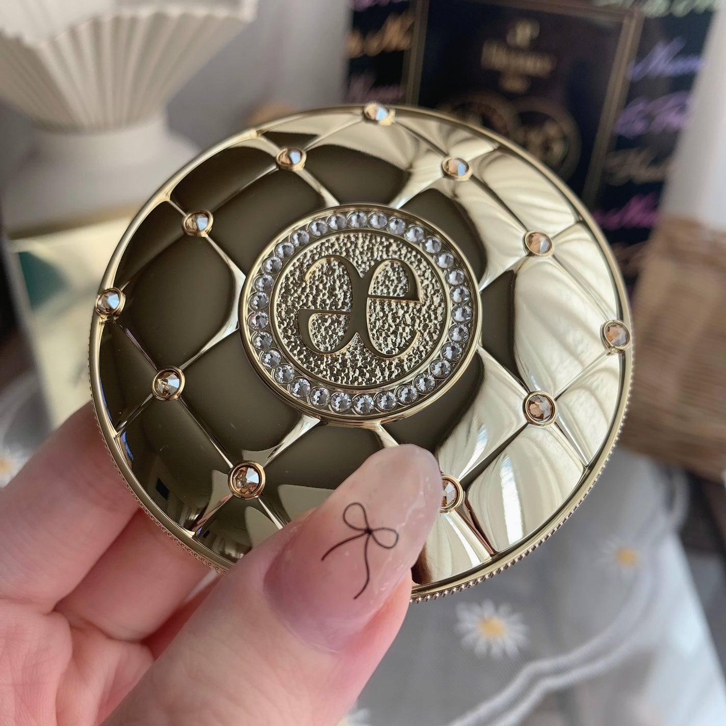 ラ プードル オートニュアンス/Elégance/プレストパウダーを使ったクチコミ(8枚目)