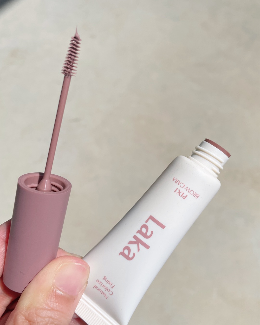 ラカ ピクシーブロウカラ/Laka/眉マスカラを使ったクチコミ（3枚目）