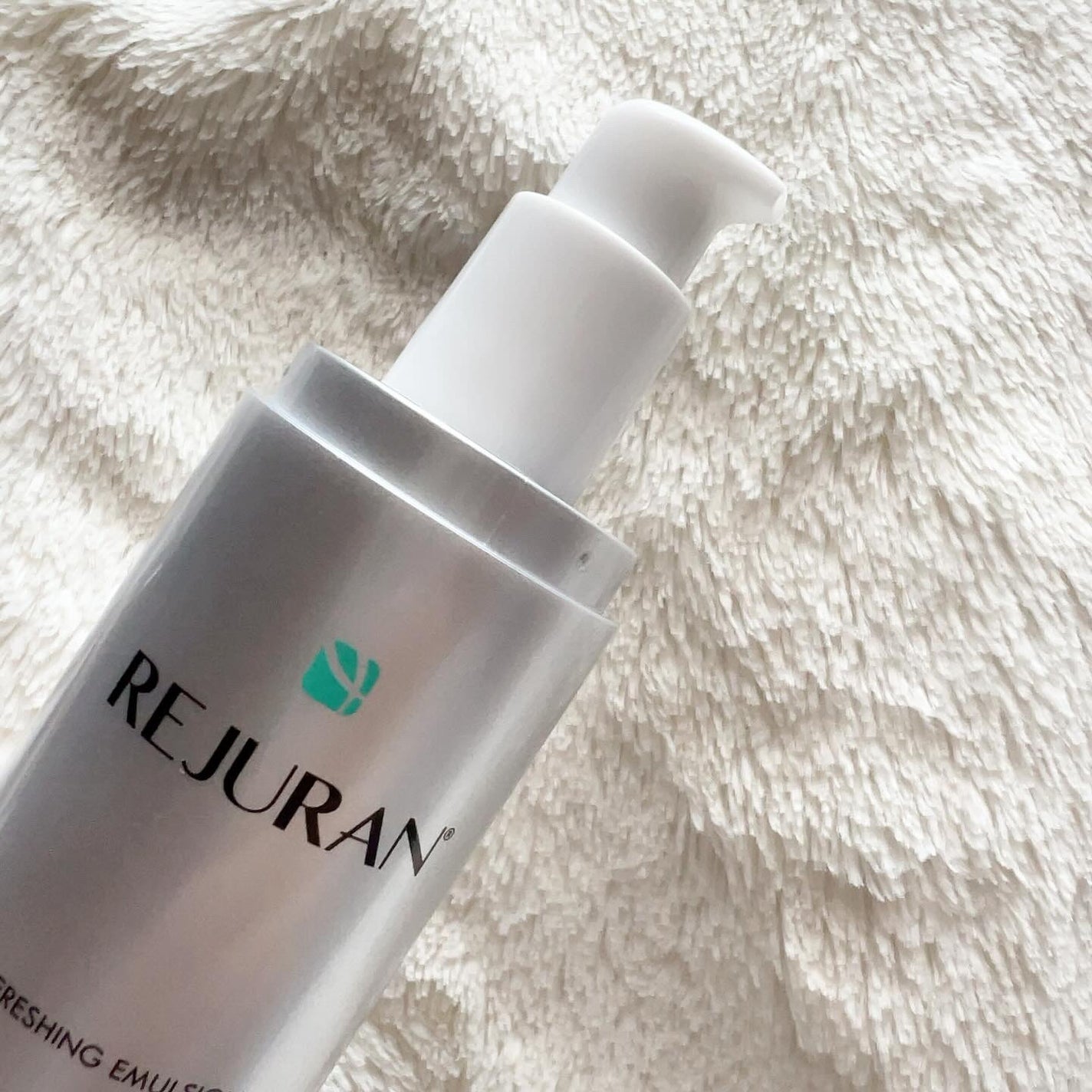 リフレッシング エマルジョン/REJURAN COSMETICS/乳液を使ったクチコミ(2枚目)