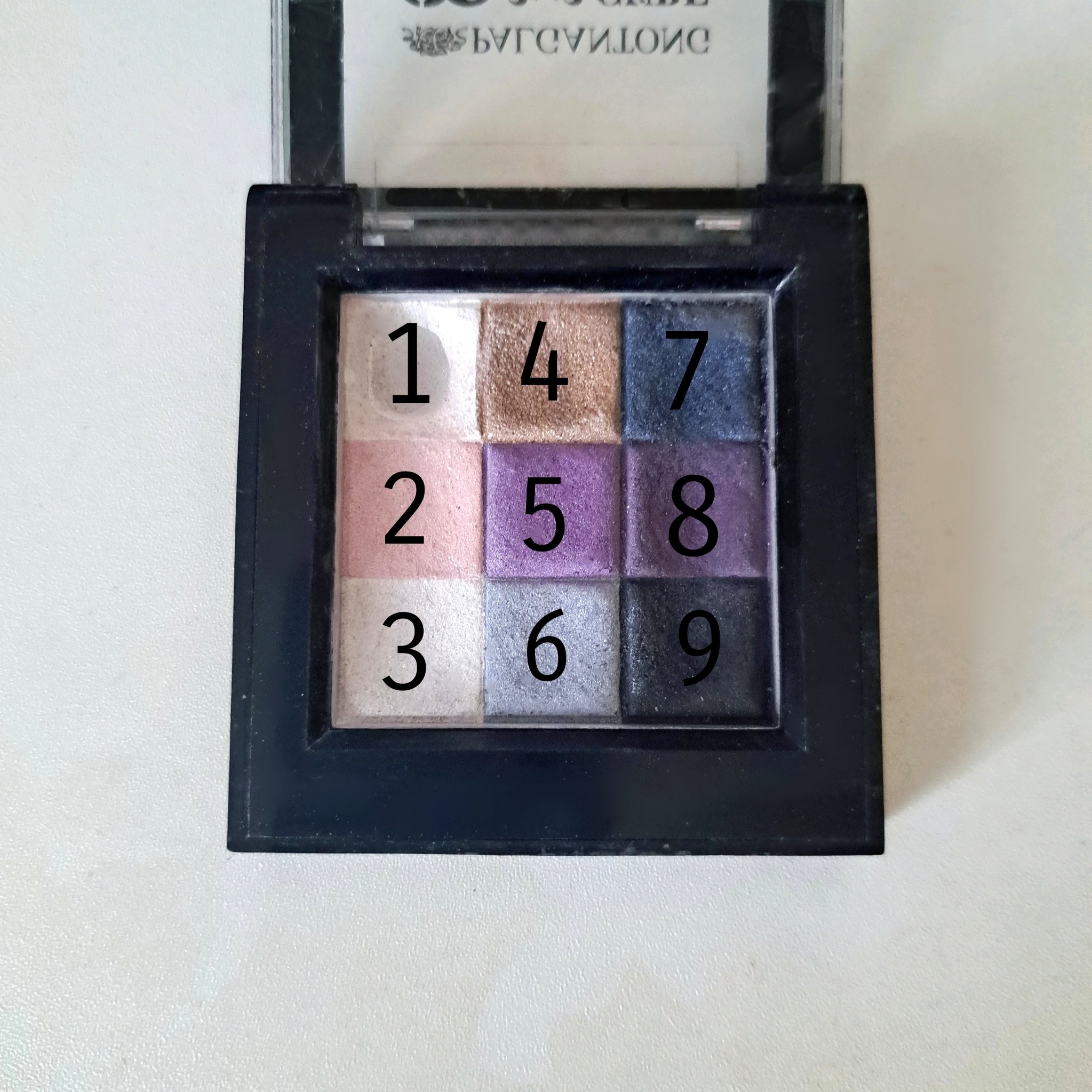 スリーバイスリーキューブカラーズ/パルガントン/アイシャドウパレットを使ったクチコミ（3枚目）