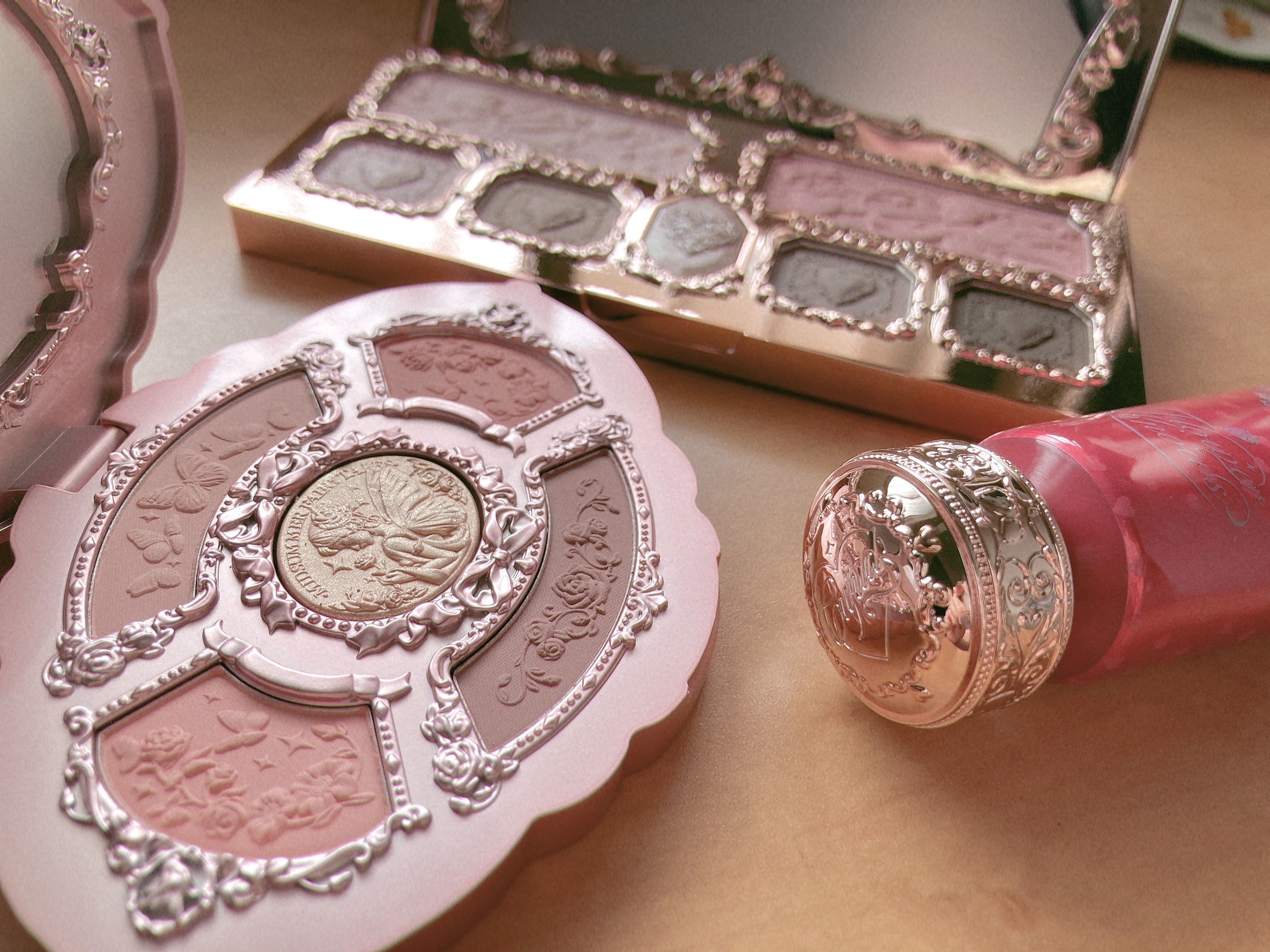 ミッドサマーフェアリーテイルズコレクション 5色アイシャドウパレット/FlowerKnows/アイシャドウパレットを使ったクチコミ（1枚目）