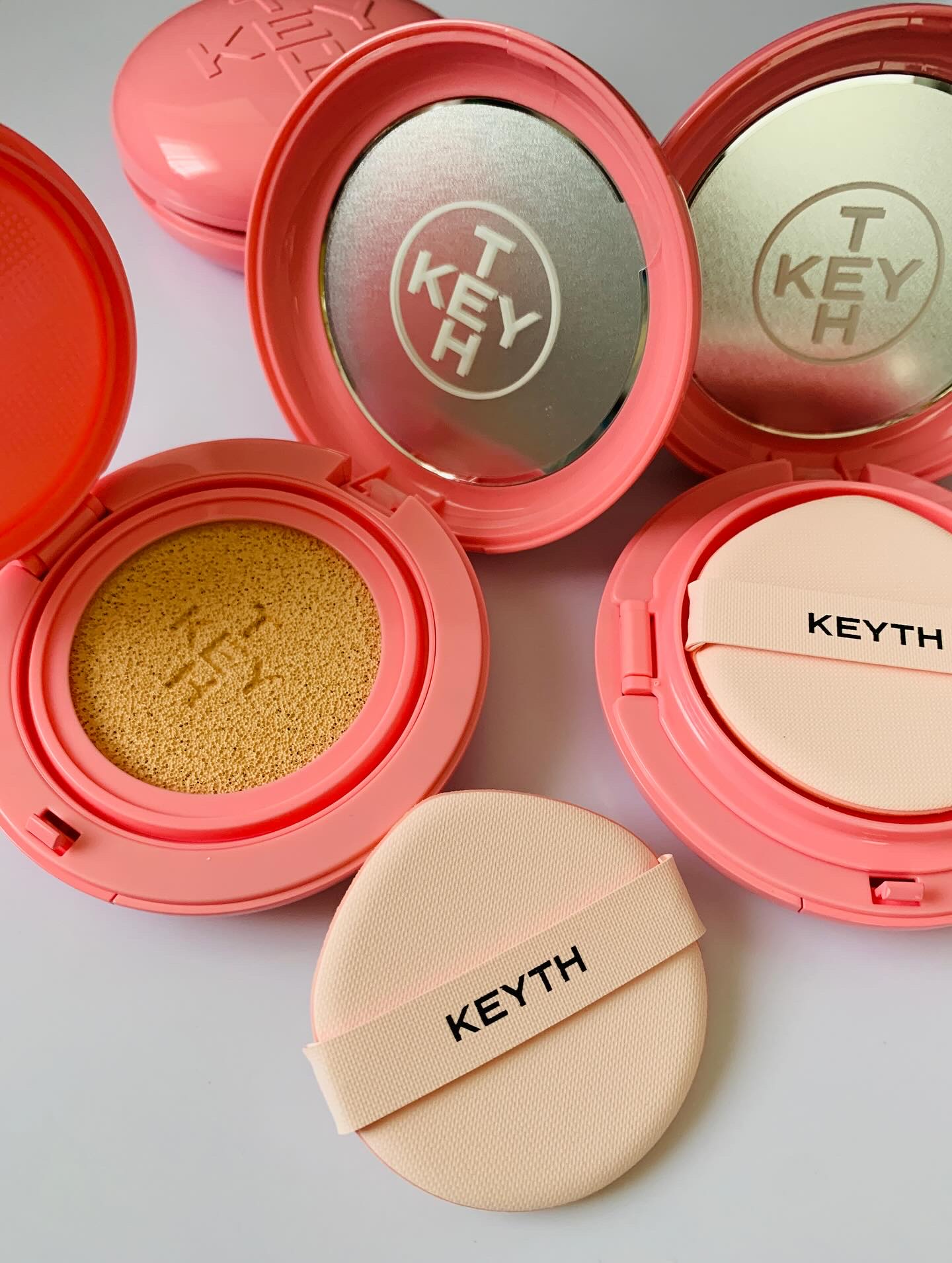 化粧下地 01 花模様ボトル 花⻄⼦FLORASISから「玉容桃花シリーズ」新