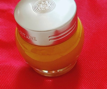 L'OCCITANE イモーテル ディヴァインクリームのクチコミ「こっくりとしたテクスチャーのクリームですが、肌に乗せるとすーっと体温でとろけるように伸びて、な.....」(1枚目)