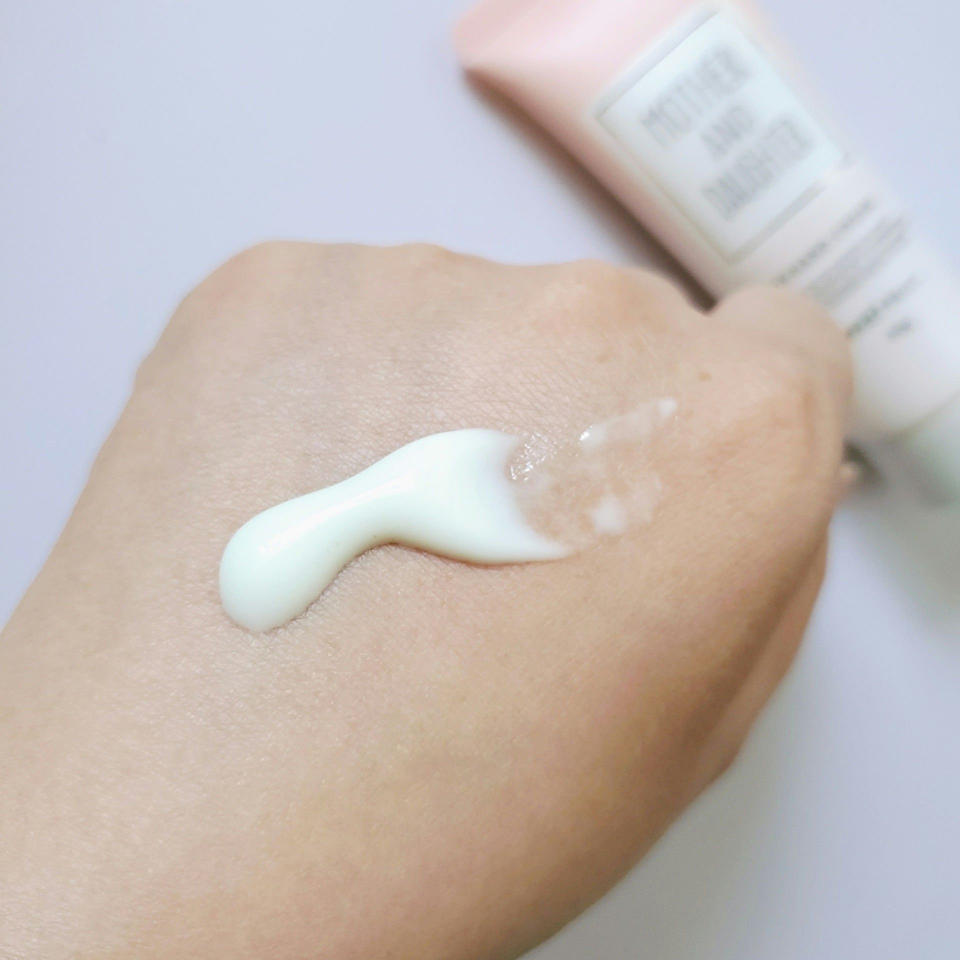 UVハンドクリームN SPF37 PA+++/Mother&amp;Daughter/ハンドクリームを使ったクチコミ（2枚目）