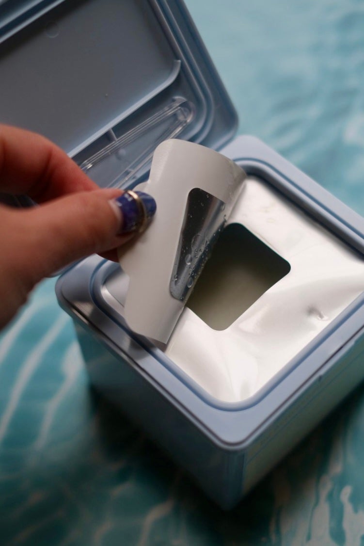 はち on LIPS 「「塗る」から「魅せる」へ。肌が目覚める30秒のブルービタミン体..」(5枚目)