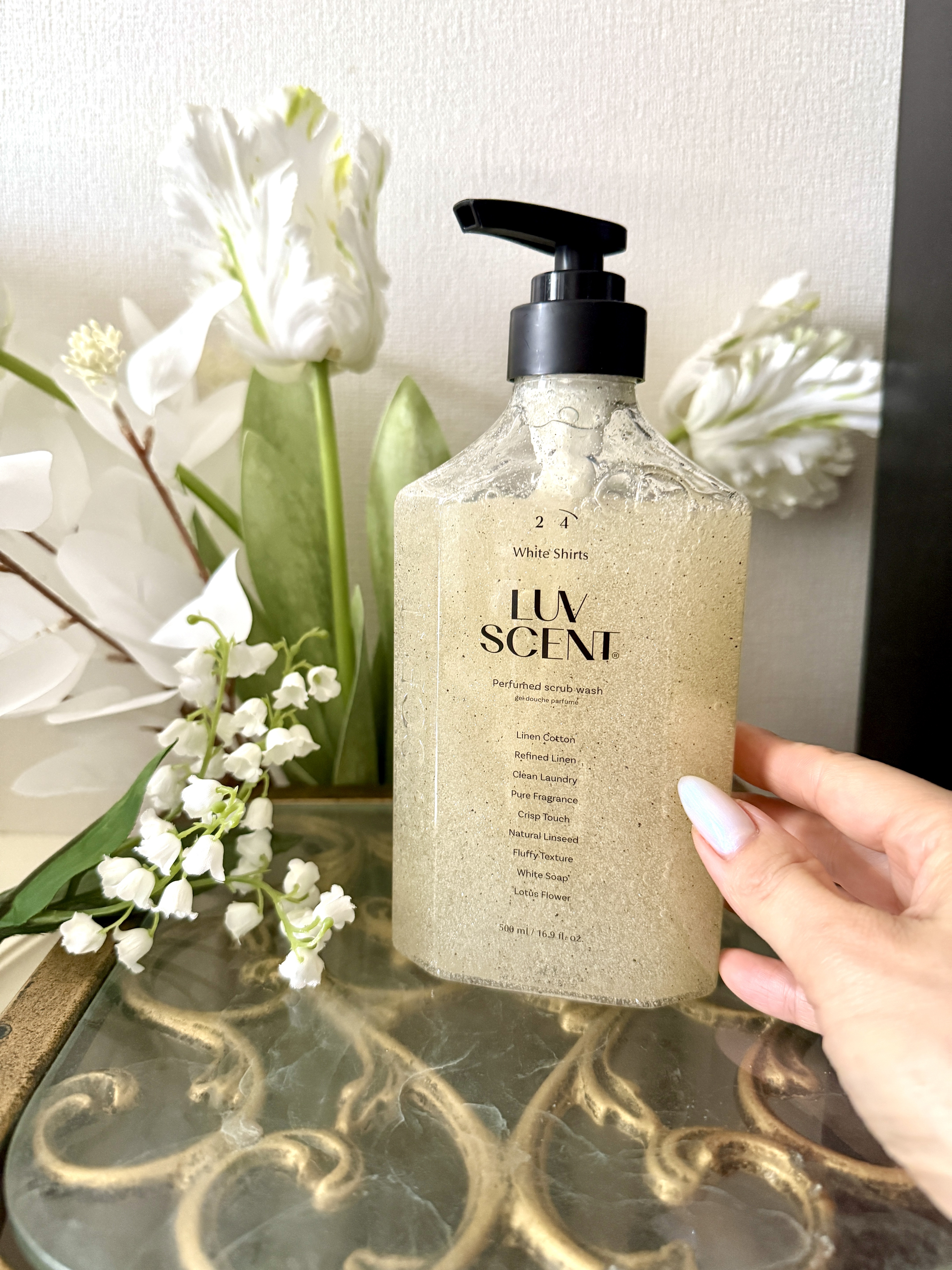 スクラブボディウォッシュ ホワイトシャツ リネンコットン/LUV SCENT/ボディスクラブを使ったクチコミ（1枚目）