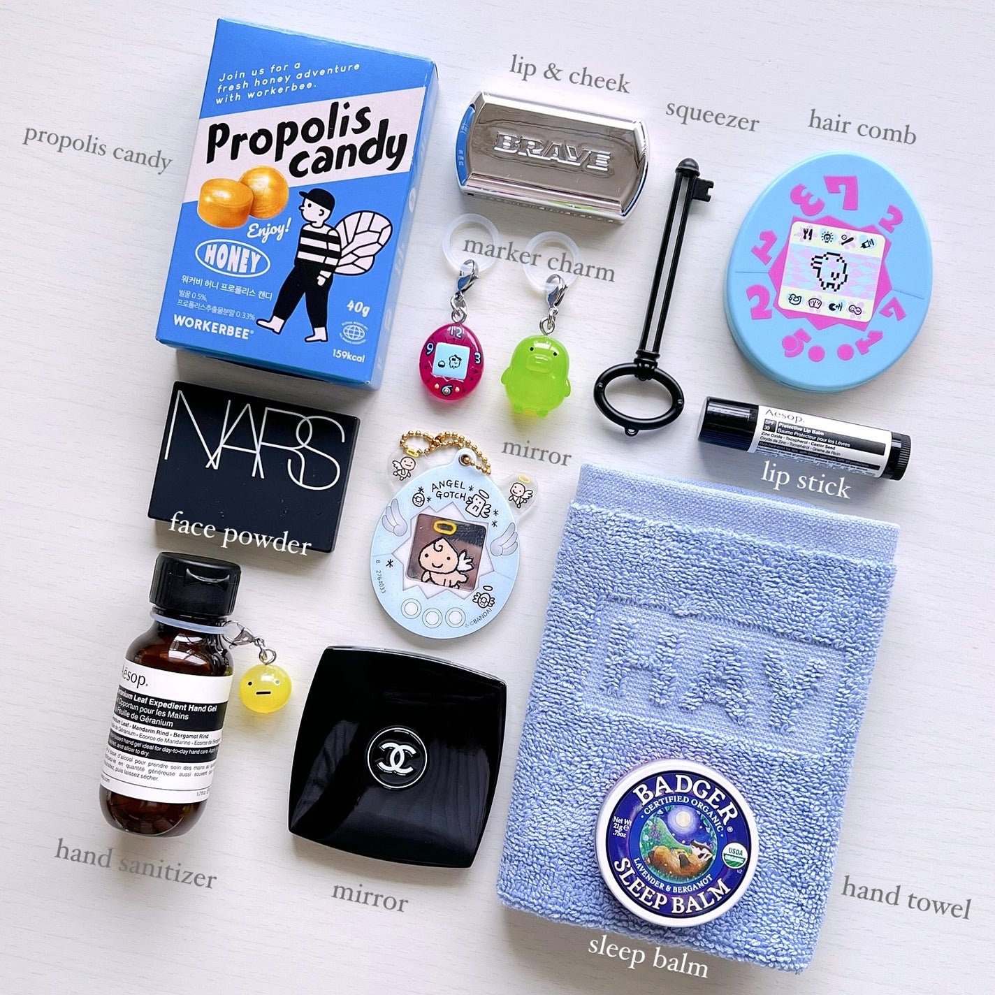 fumi___232323 on LIPS 「たまごっちコレクション🥚💕最近GETした初代たまごっちのコーム..」(2枚目)