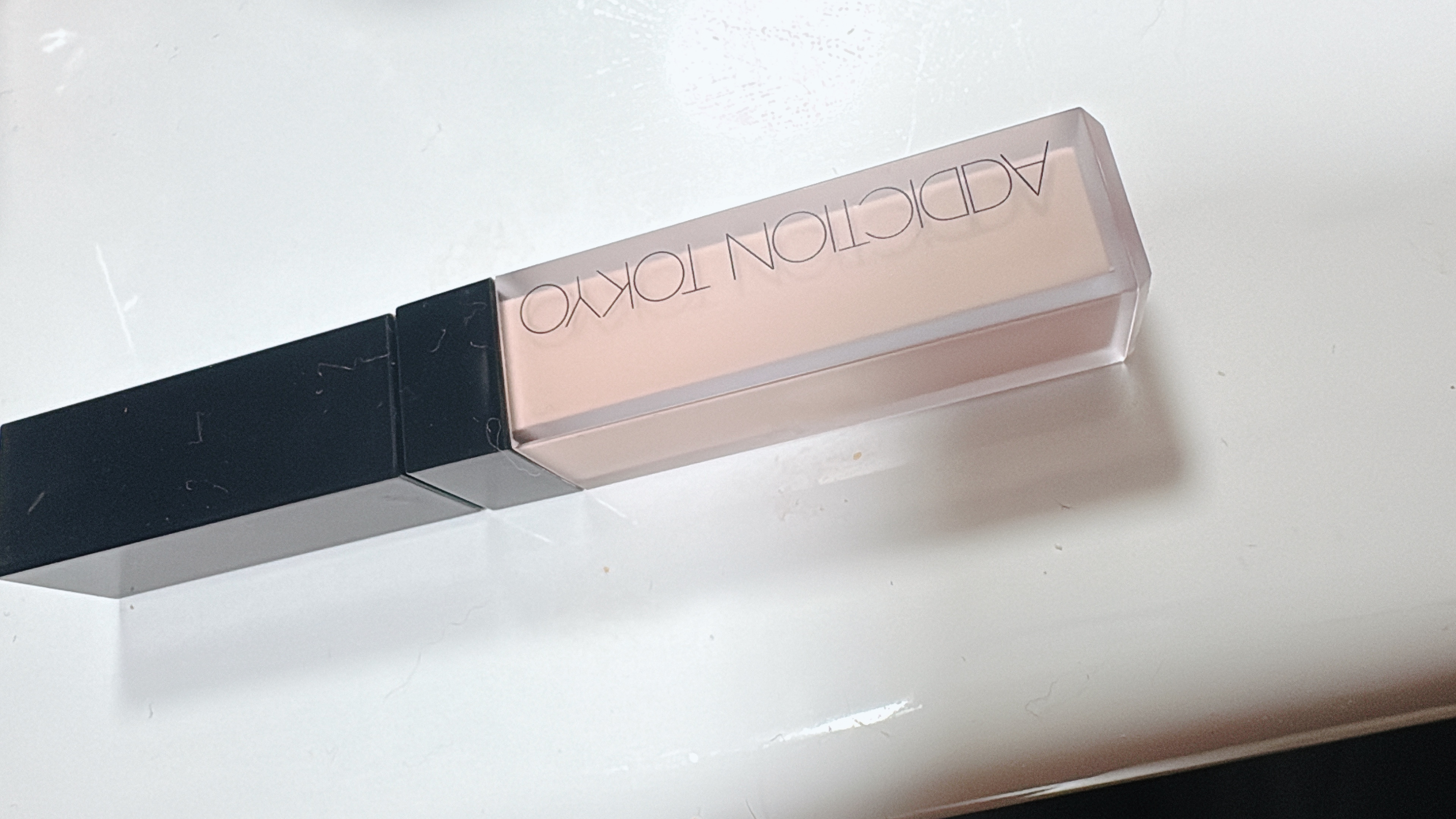 アディクション スキンリフレクト フィックス コンシーラー 001 Porcelain Pink/ADDICTION/リキッドコンシーラーを使ったクチコミ（1枚目）