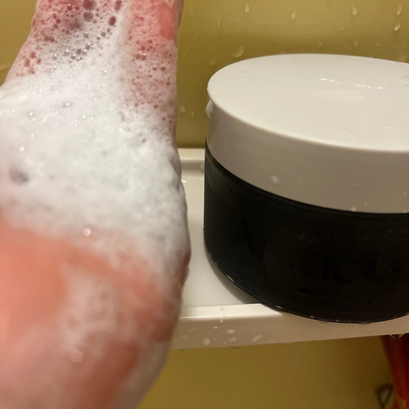 フレッシュクラウドスクラブ ブラックティー&ユズ/アレンシア/スクラブ・ゴマージュを使ったクチコミ(7枚目)