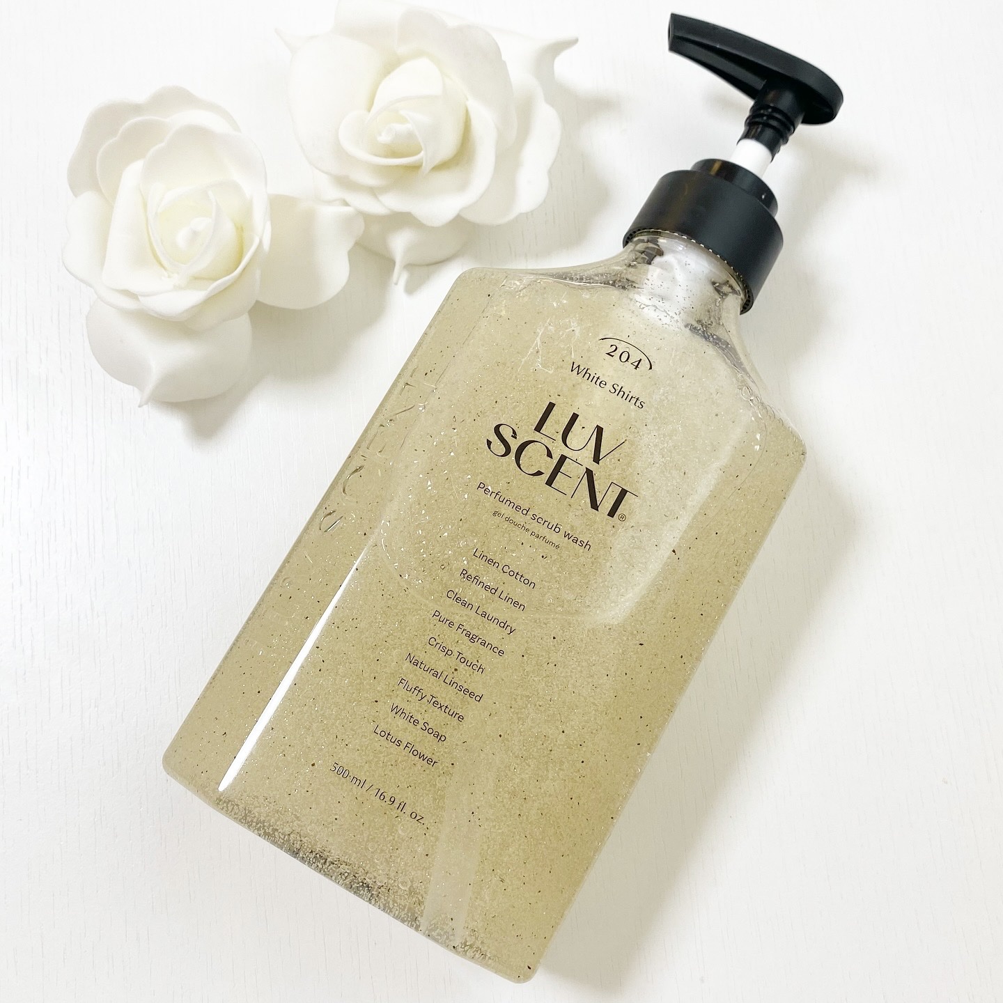 スクラブボディウォッシュ ホワイトシャツ リネンコットン/LUV SCENT/ボディスクラブを使ったクチコミ（1枚目）