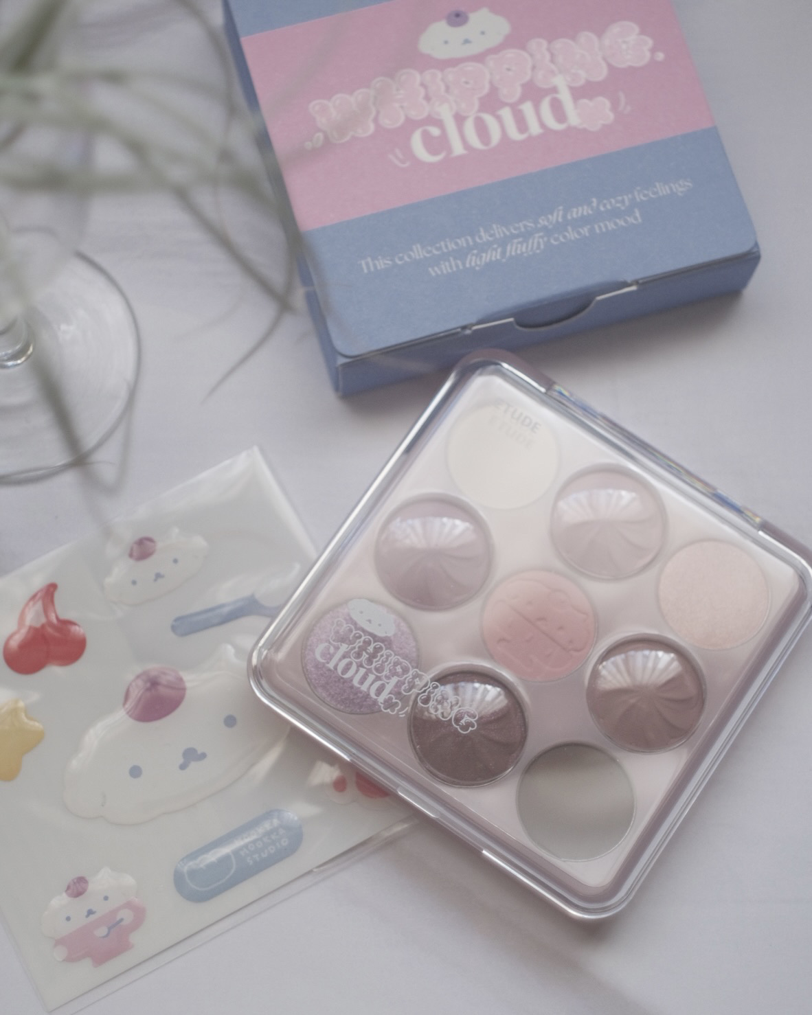 プレイカラーアイズ　ホイッピングクラウドコレクション/ETUDE/アイシャドウパレットを使ったクチコミ（3枚目）