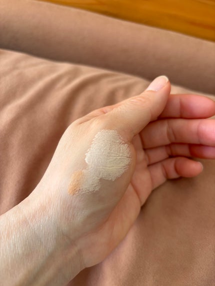 恵 on LIPS 「ディオールデビューしました。クマ隠しのコンシーラーを探していて..」(4枚目)