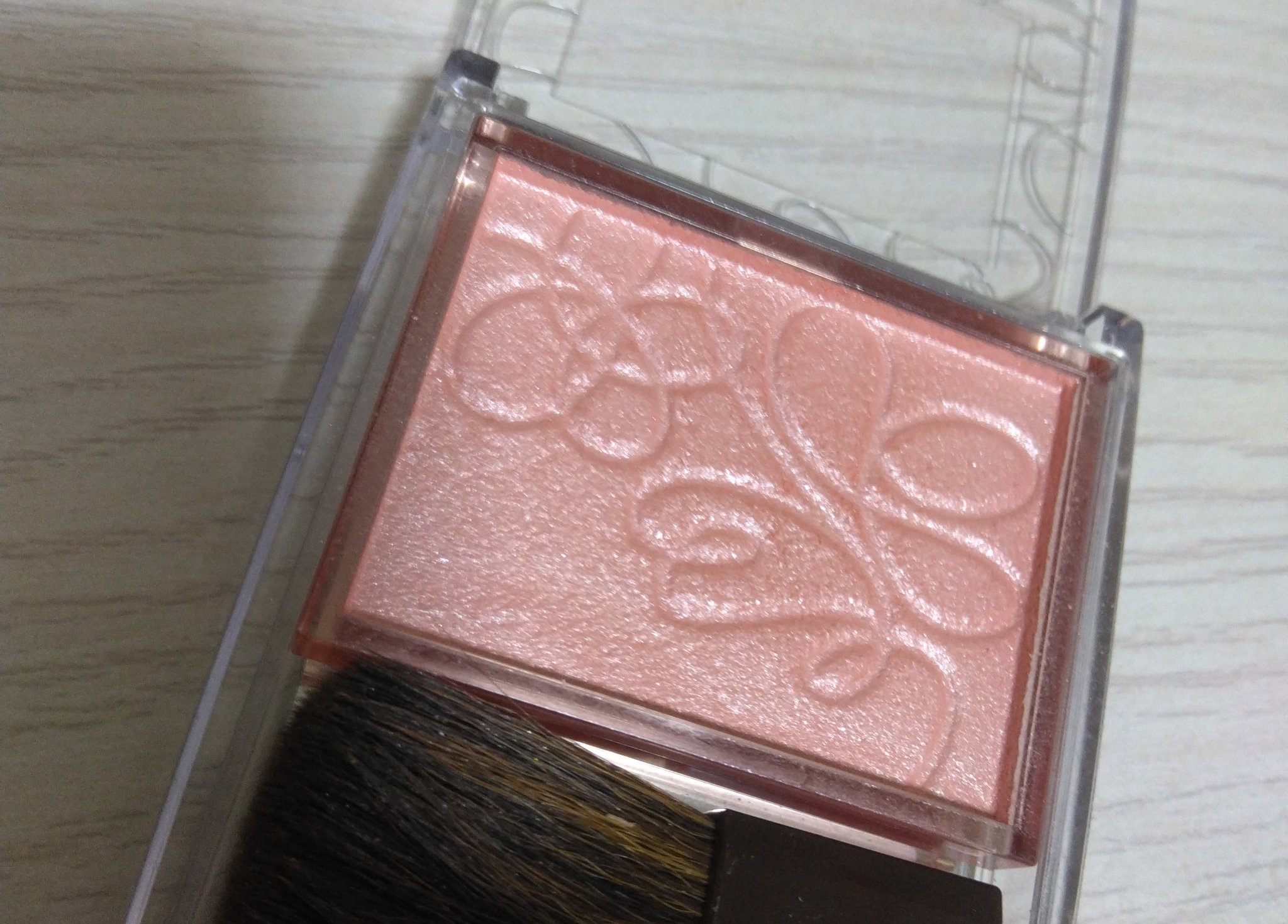 パールグロウニュアンサー/CEZANNE/パウダーハイライトを使ったクチコミ（2枚目）