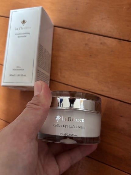 カルス弾力アイクリーム/la fleuren/アイケア・アイクリームを使ったクチコミ(1枚目)