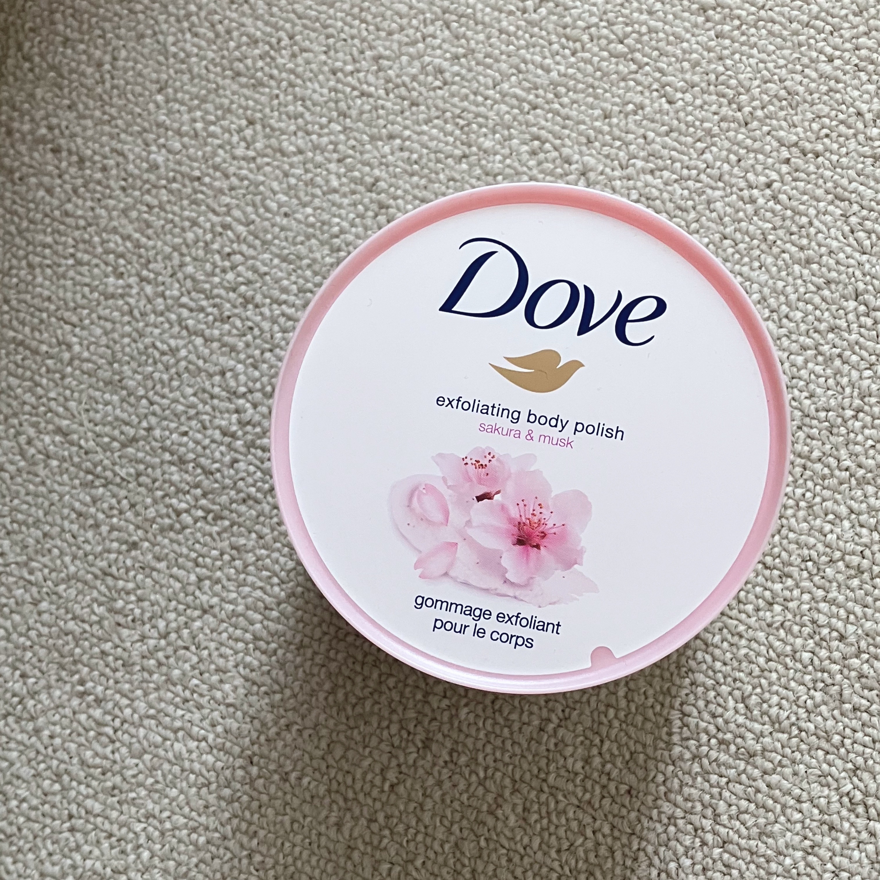 ダヴ ふわとろクリーミースクラブ サクラ＆ムスク 298g/ダヴ/ボディスクラブを使ったクチコミ（2枚目）
