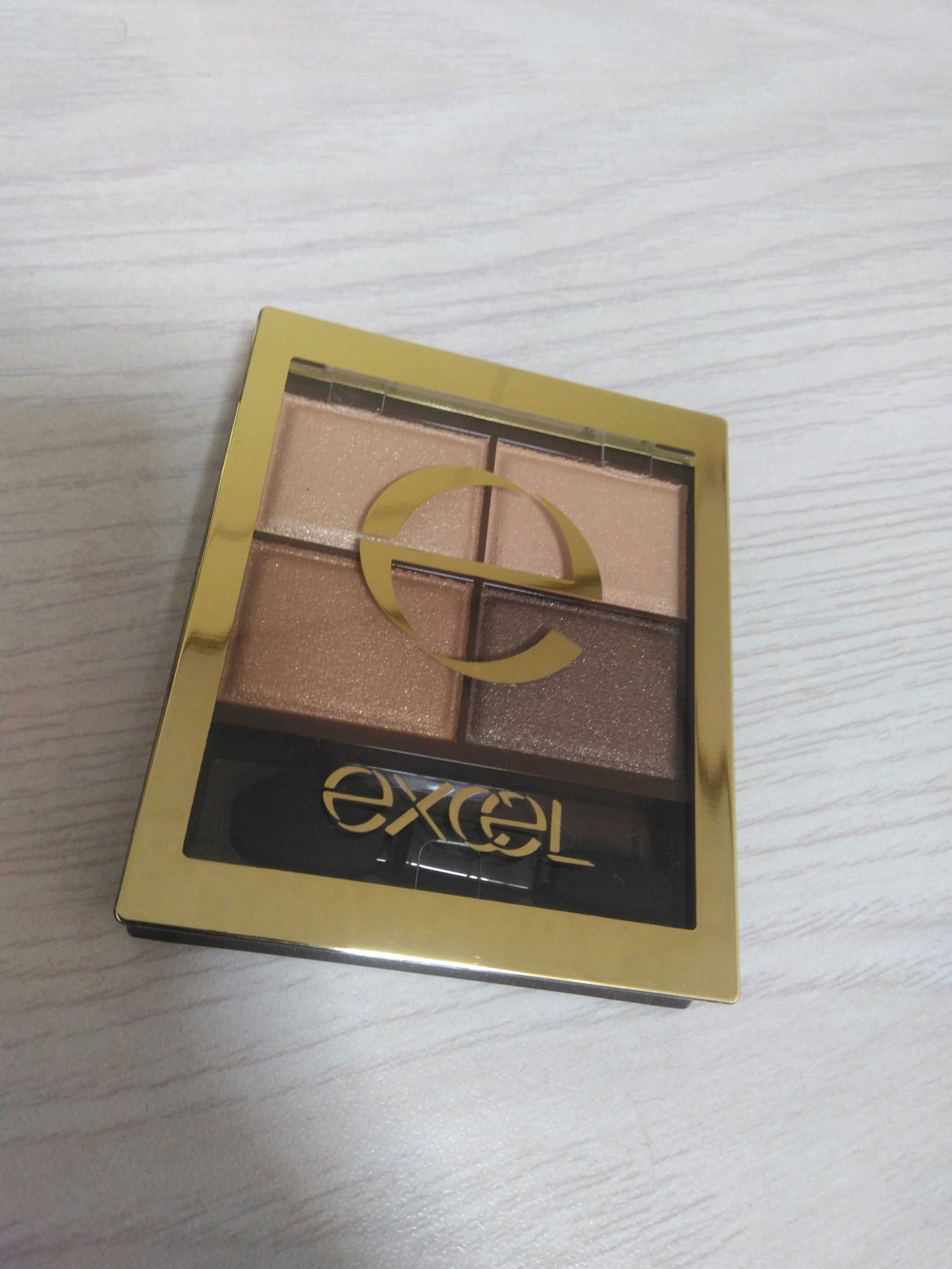 スキニーリッチシャドウ/excel/アイシャドウパレットを使ったクチコミ（2枚目）