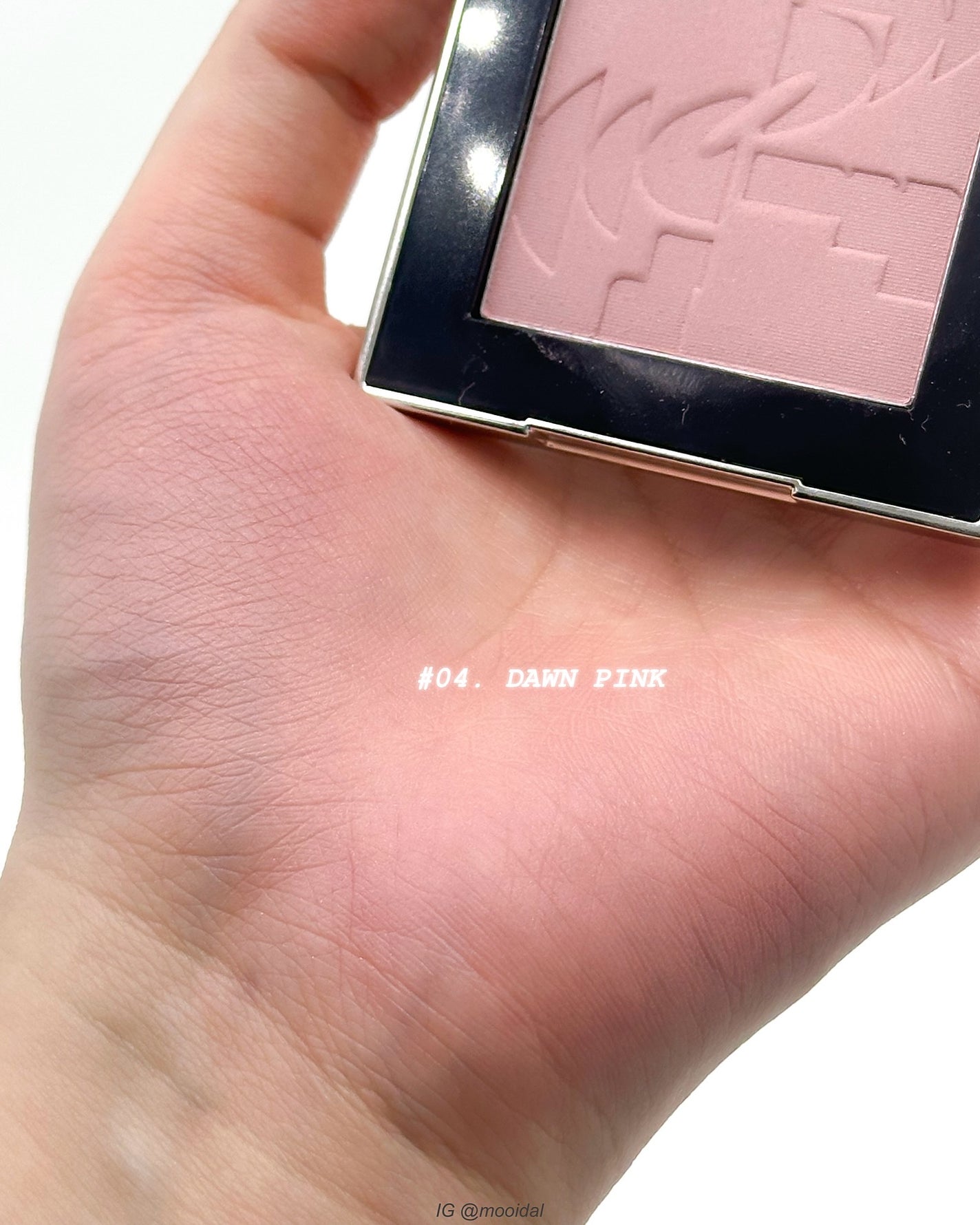 オールオーバーフェイスブラッシュ/TWO SLASH FOUR/パウダーチークを使ったクチコミ(3枚目)